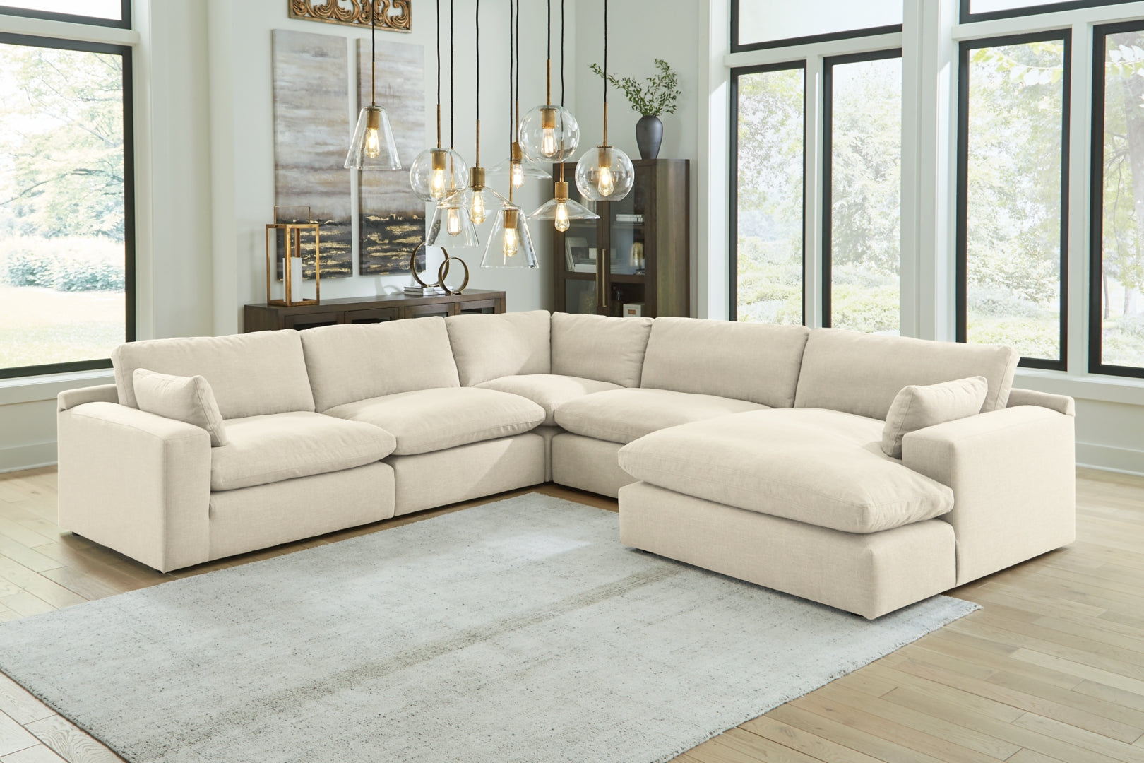 Elyza 4-5 Piece Sectional (Customizable)