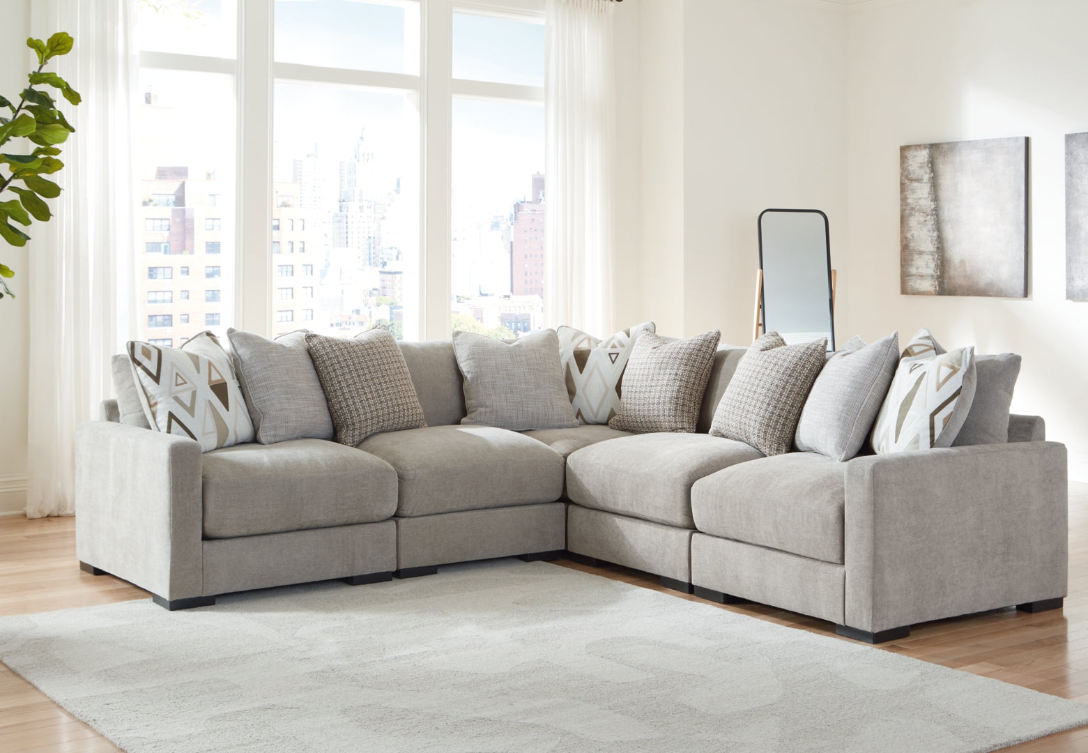 Aslan Court Sectional Couch (Customizable)