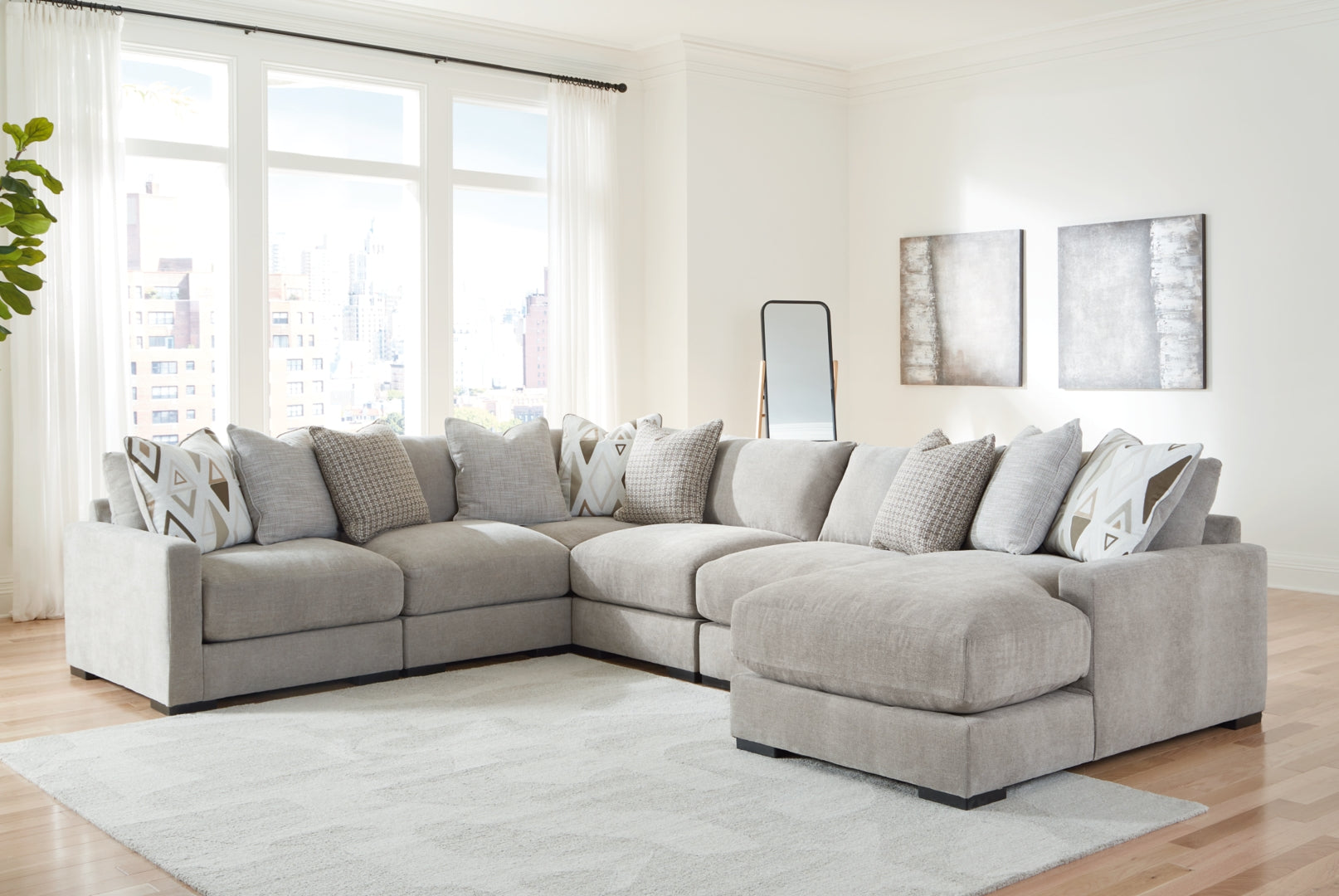 Aslan Court Sectional Couch (Customizable)