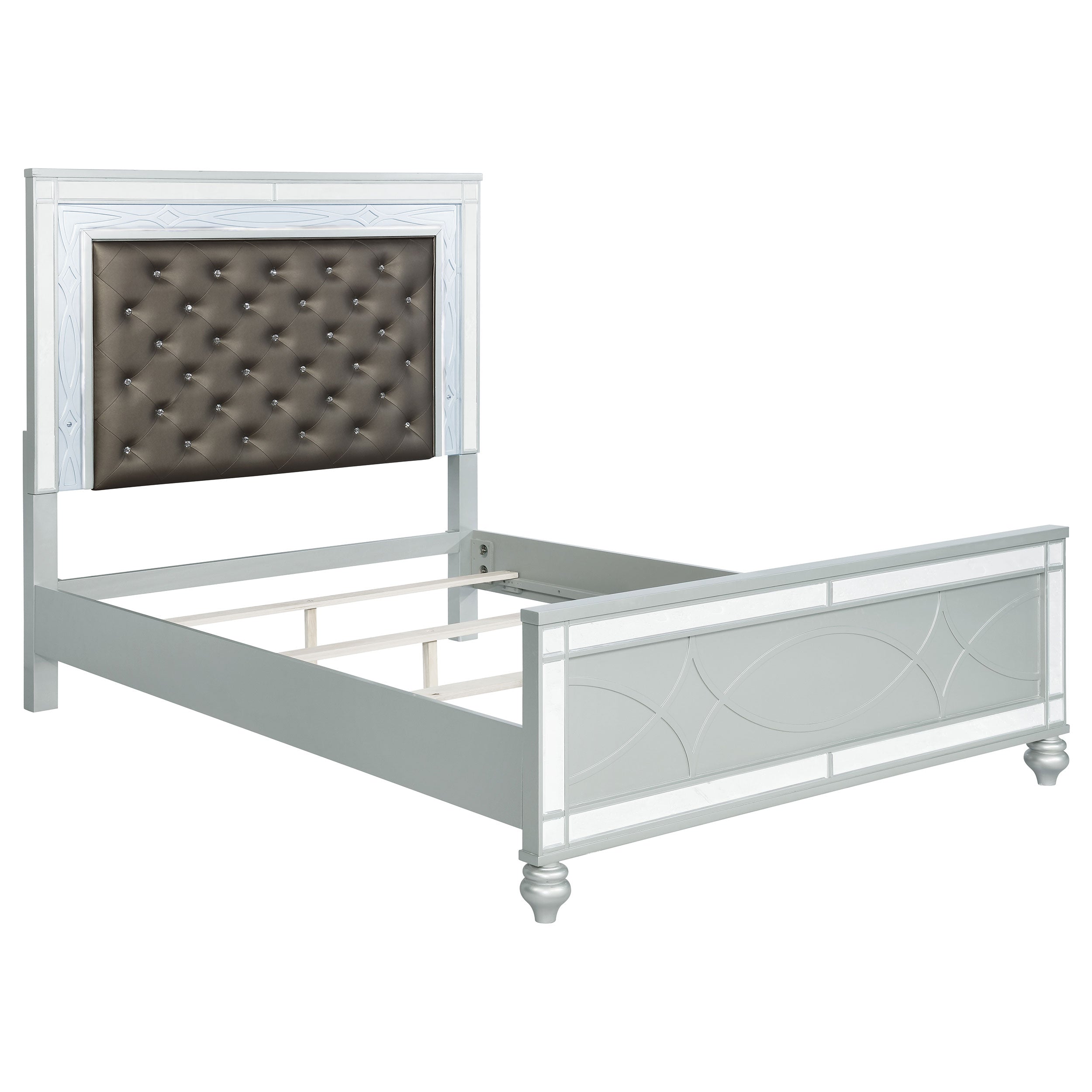 Gunnison California King Bedroom Set Silver Metallic