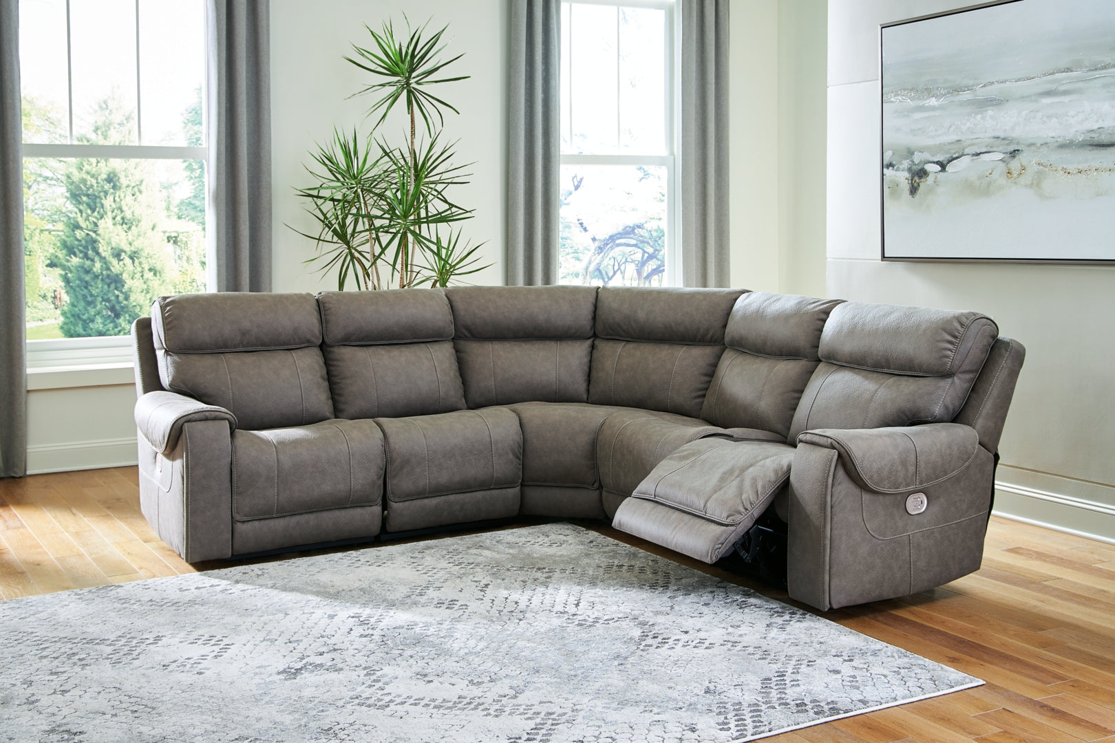 Starbot Power Reclining Sectional with Console