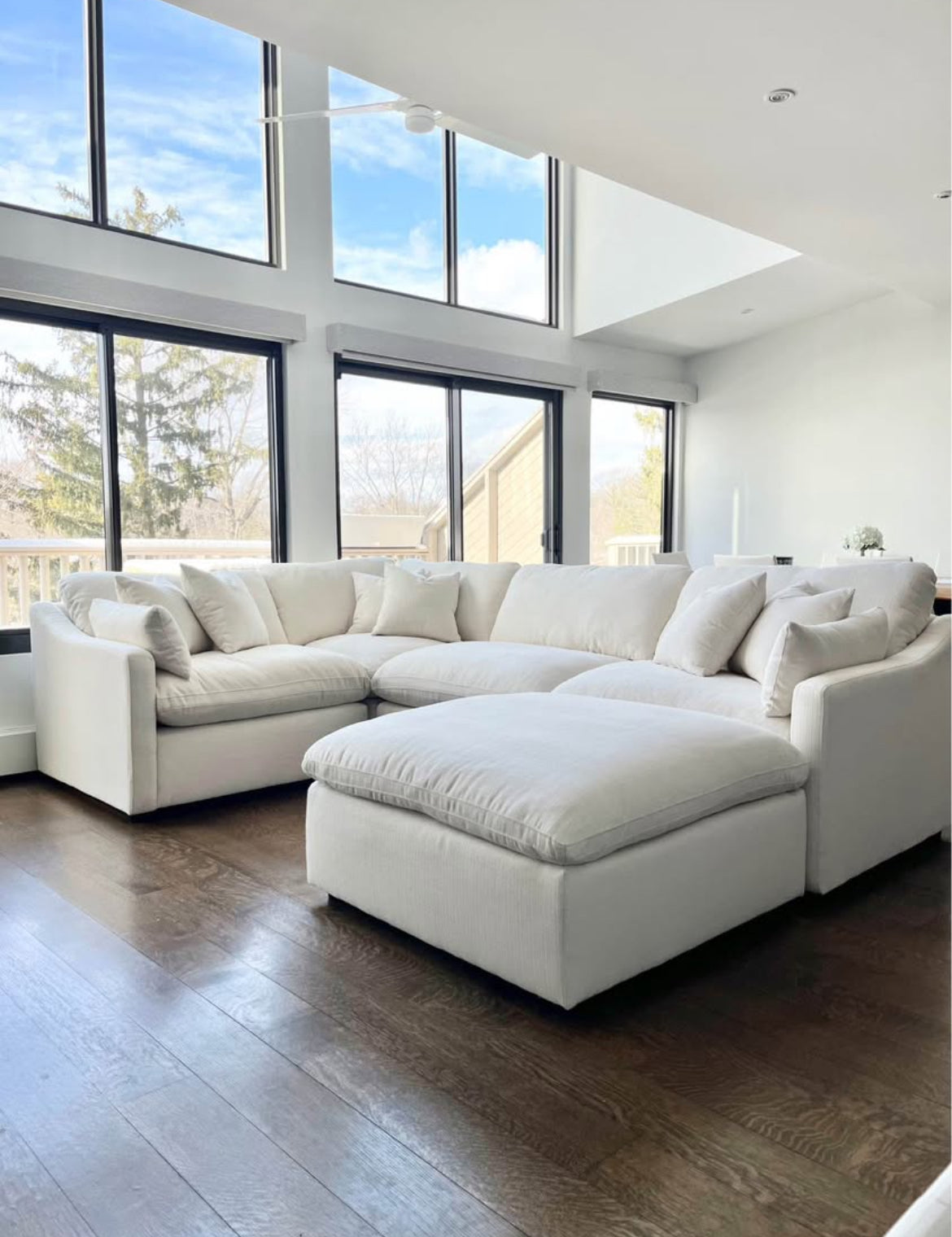 Velari Slope Arm Collection - Ivory/Charcoal