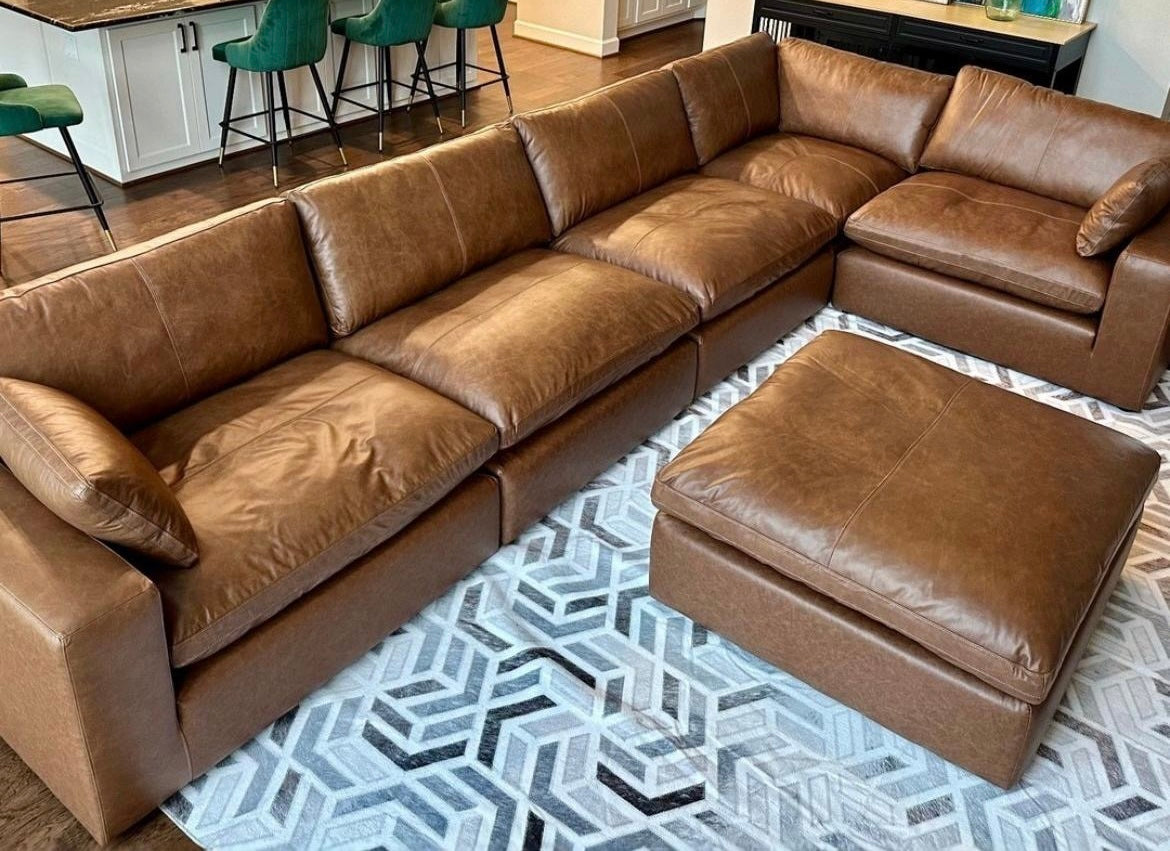 Emilia Sectional (Customizable)