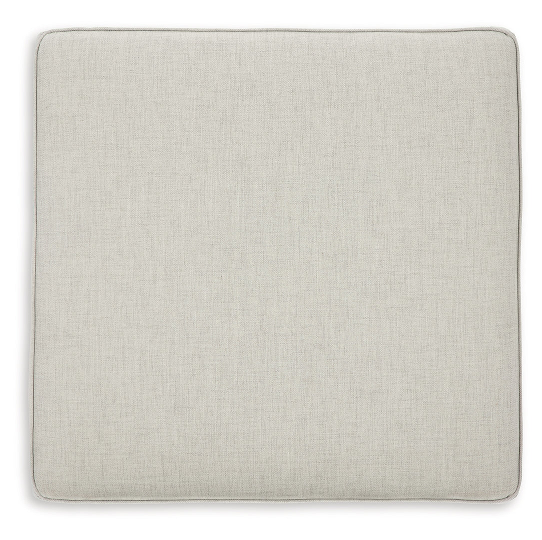 Huntsworth Sectional (Customizable)