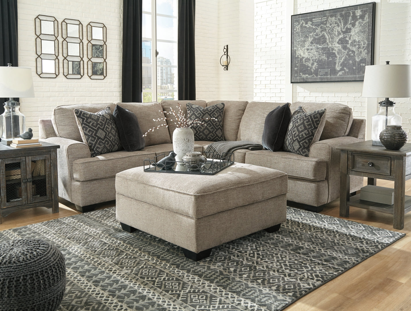 Bovarian Sectional with Ottoman (Customizable)