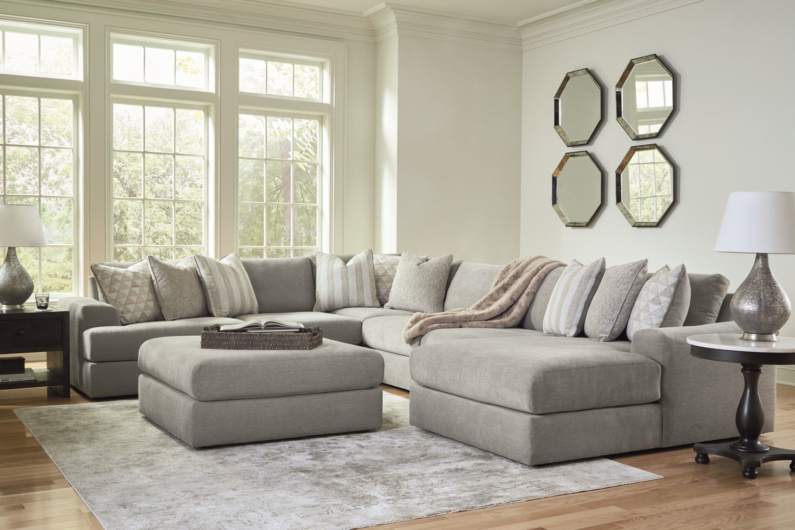 Avaliyah 5-7 Piece Sectional