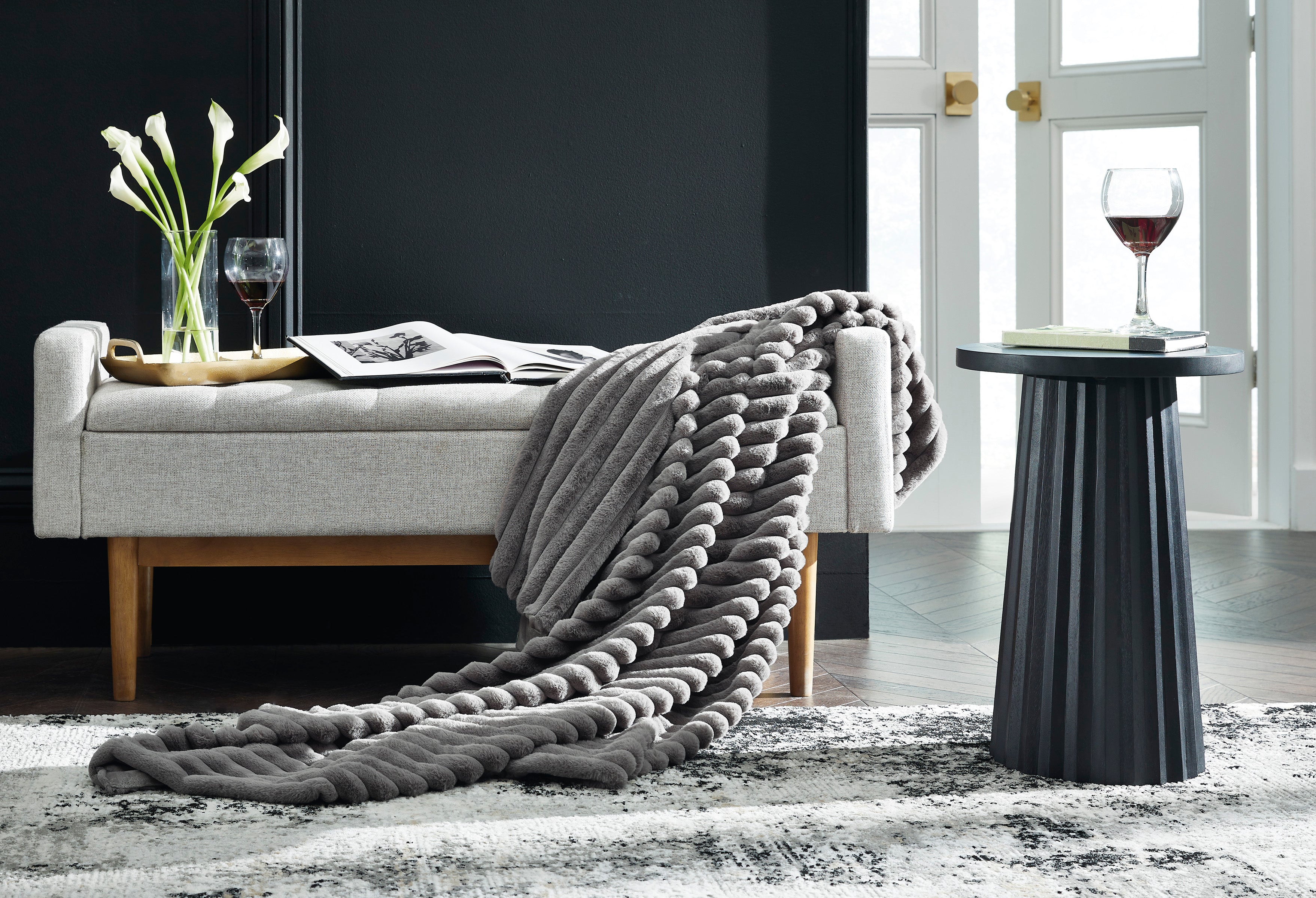 Jacquard Faux Fur Throw Blanket (4 colors)