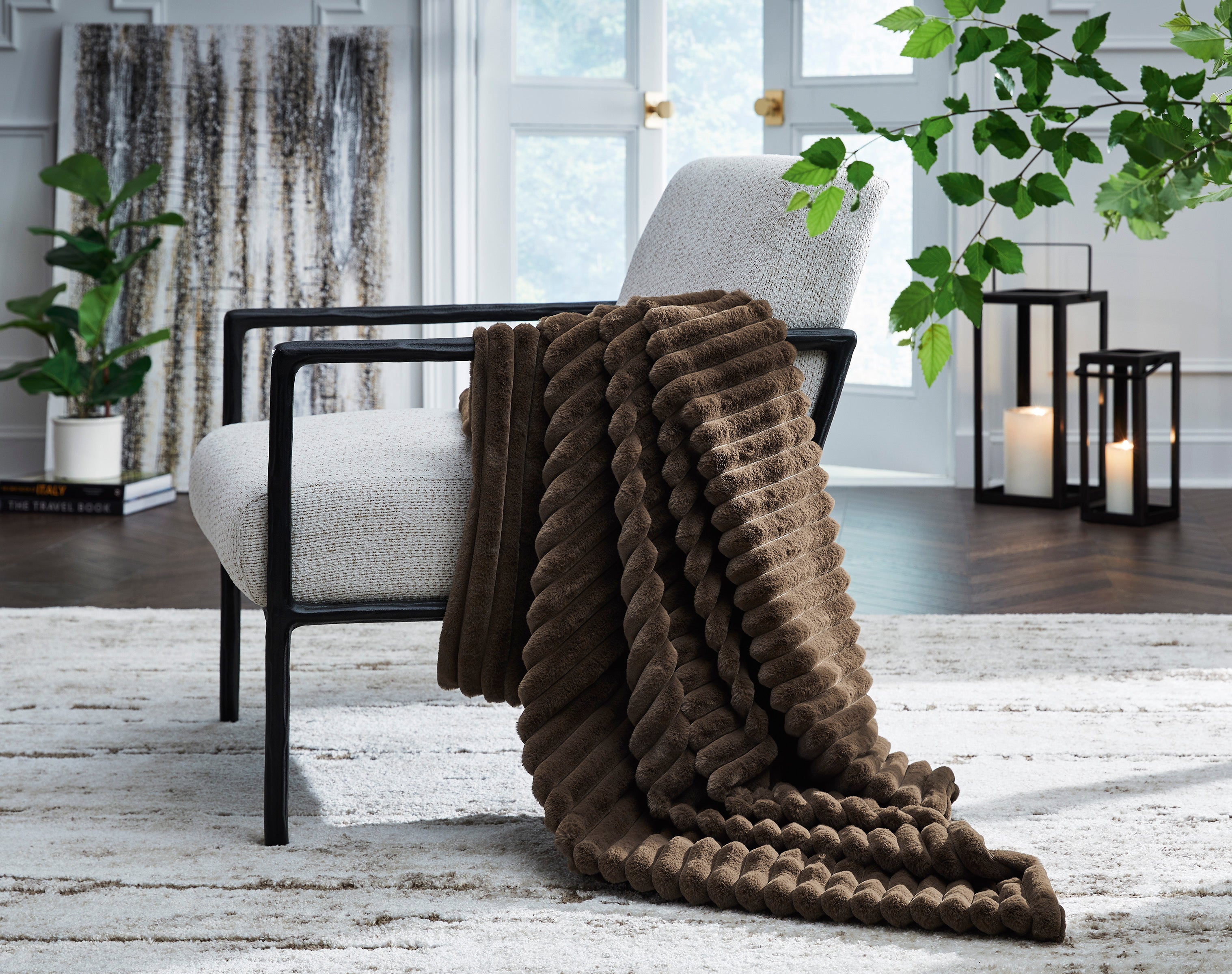 Jacquard Faux Fur Throw Blanket (4 colors)