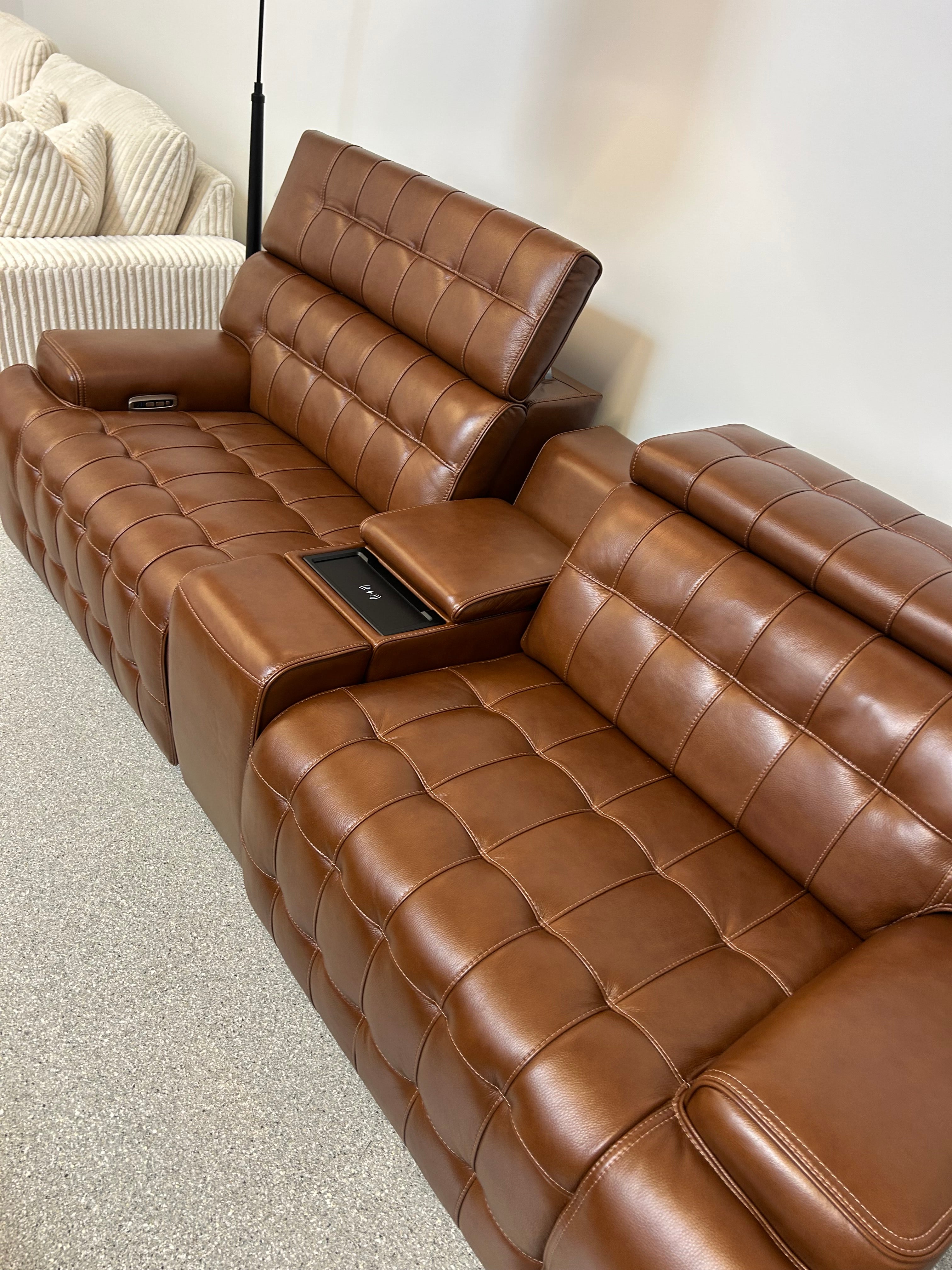 Temmpton Power Reclining Sectional