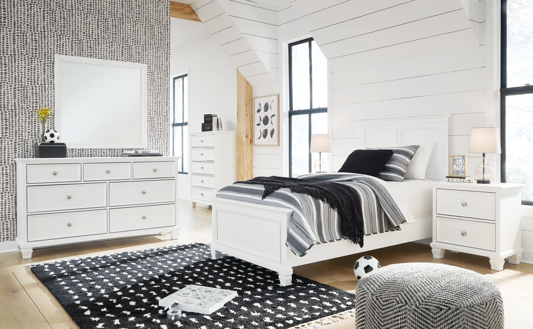 Fortman White Panel Bedroom Set