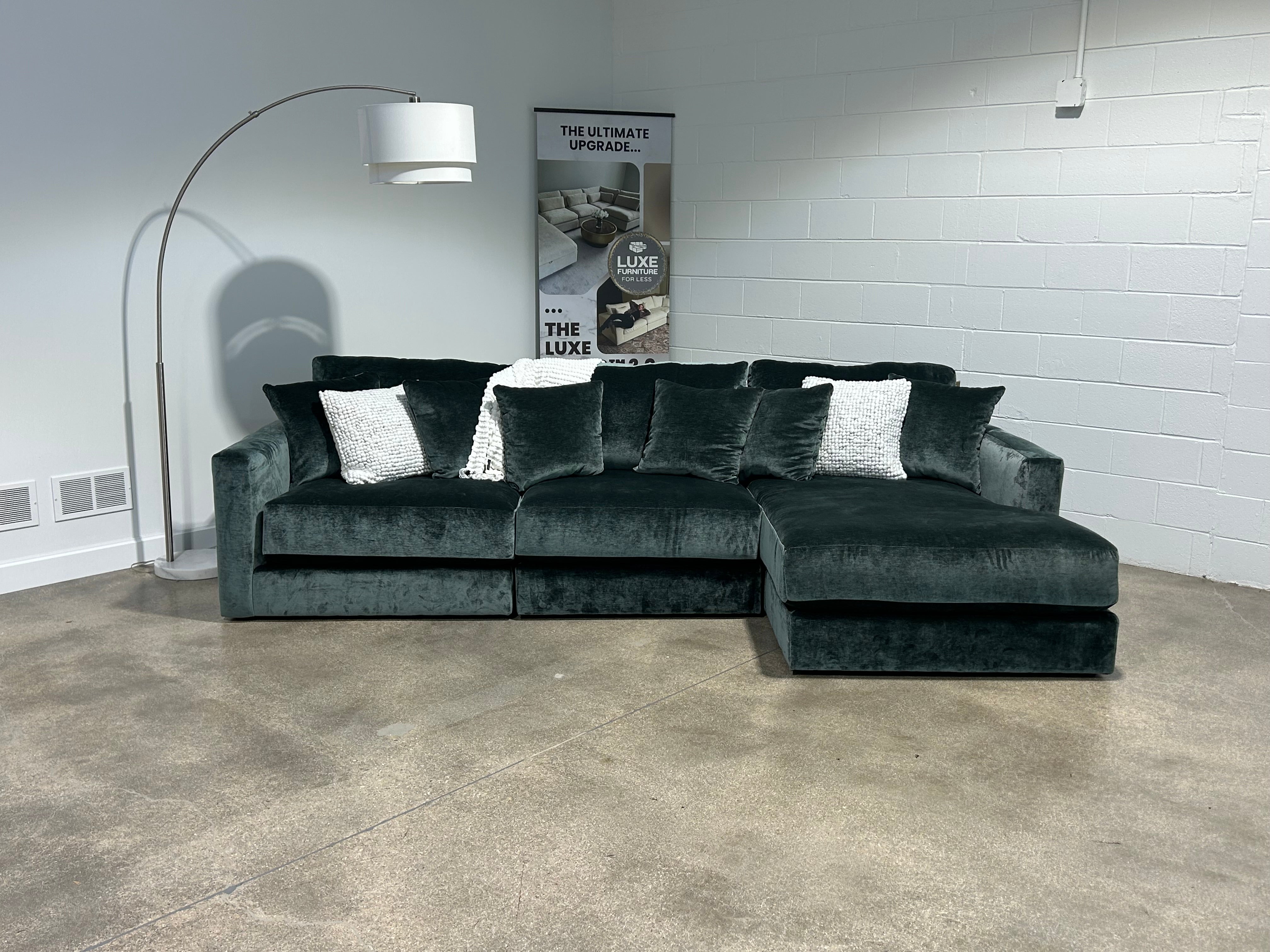 Remington Sectional (Customizable)