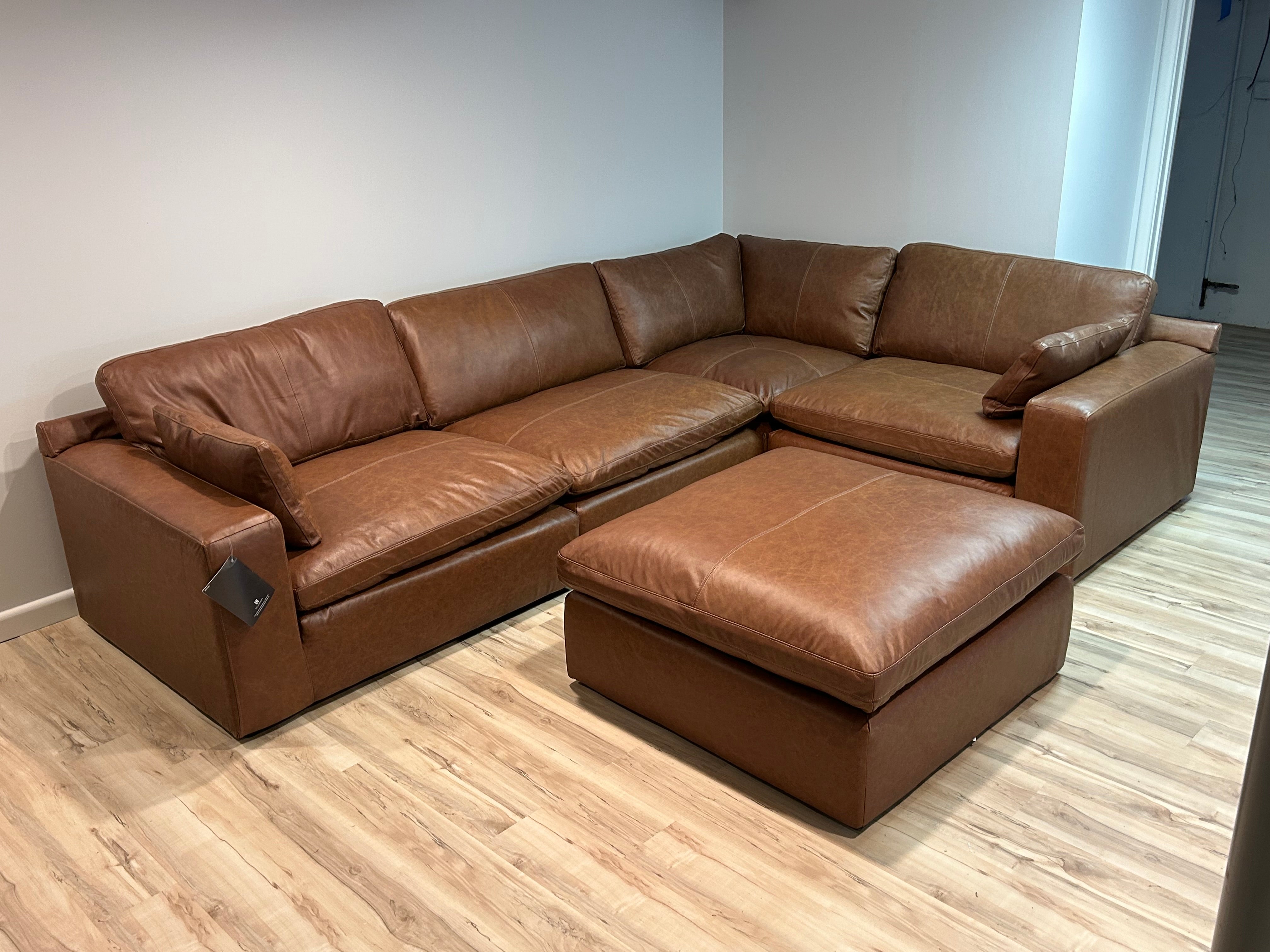 Emilia Sectional (Customizable)