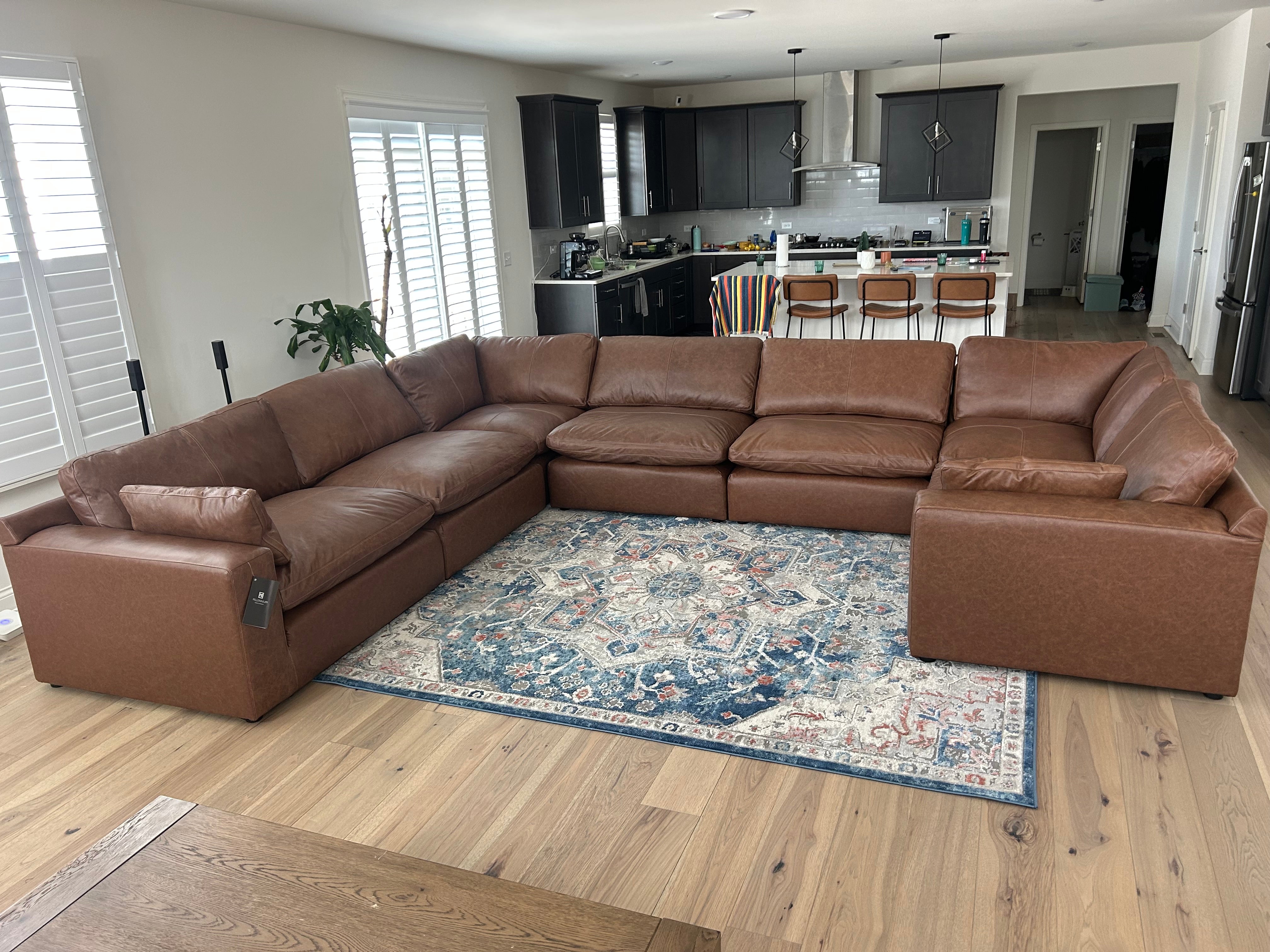 Emilia (Customizable)