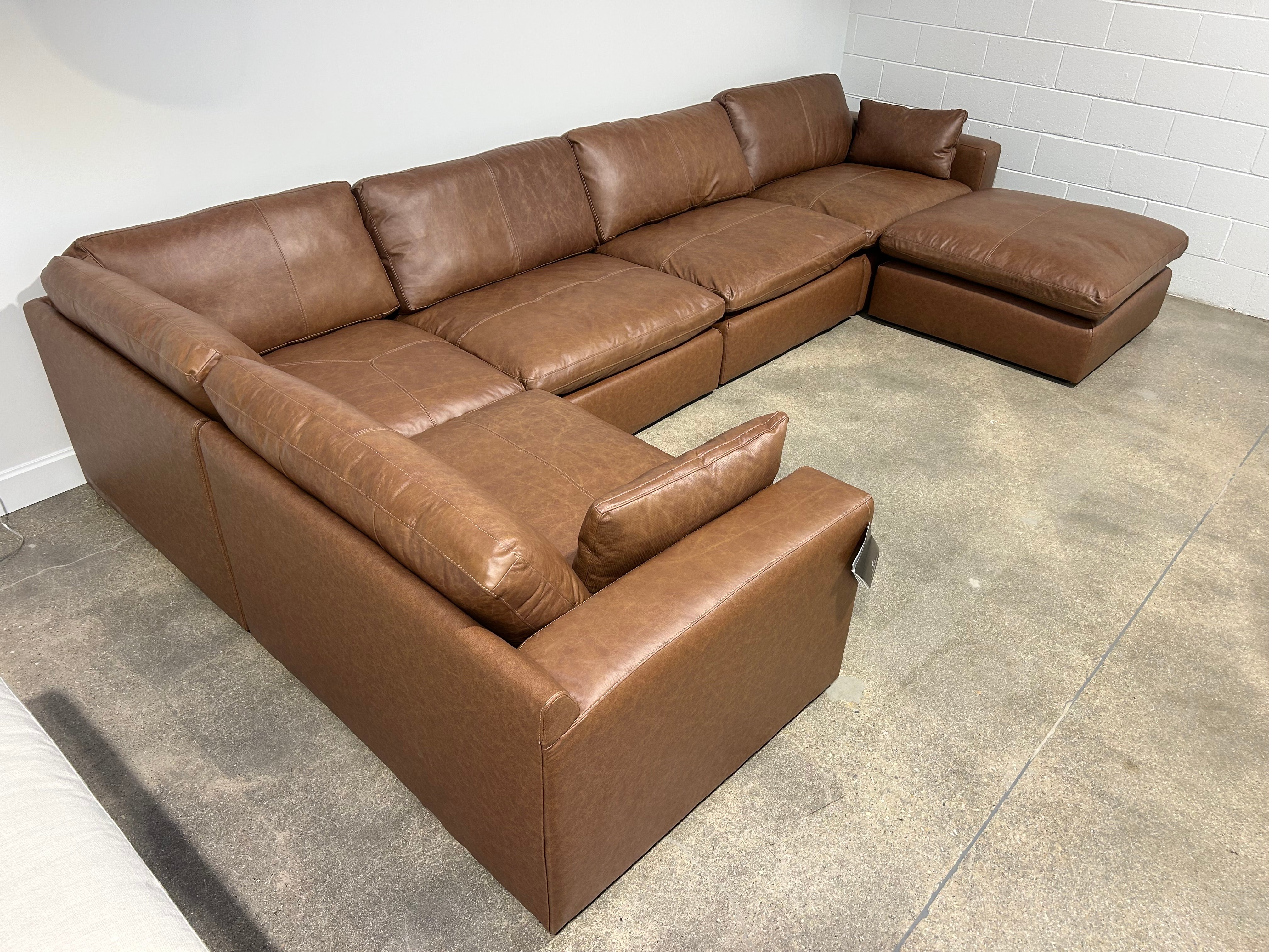 Emilia (Customizable)