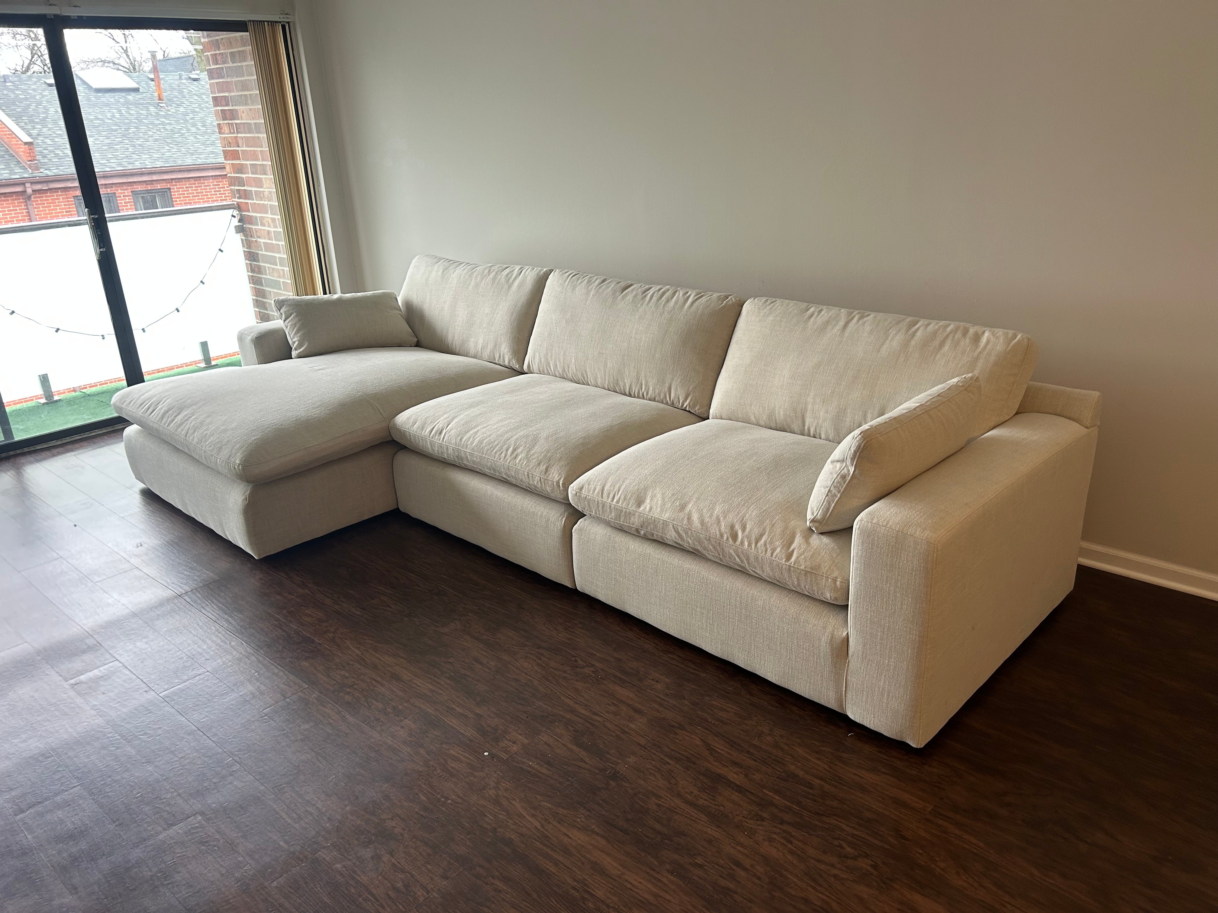 Elyza 2-3 Piece Sectional (Customizable)