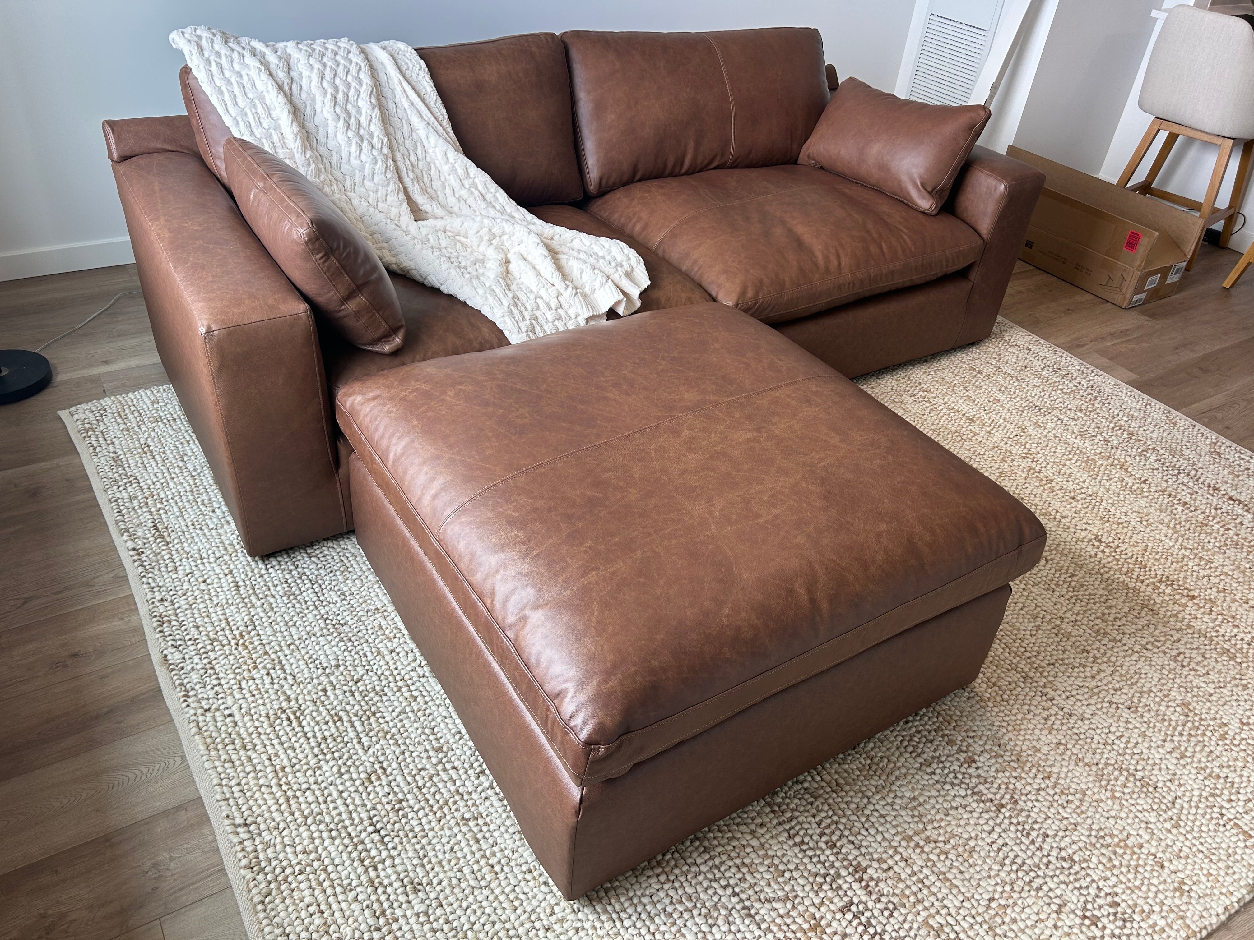 Emilia (Customizable)