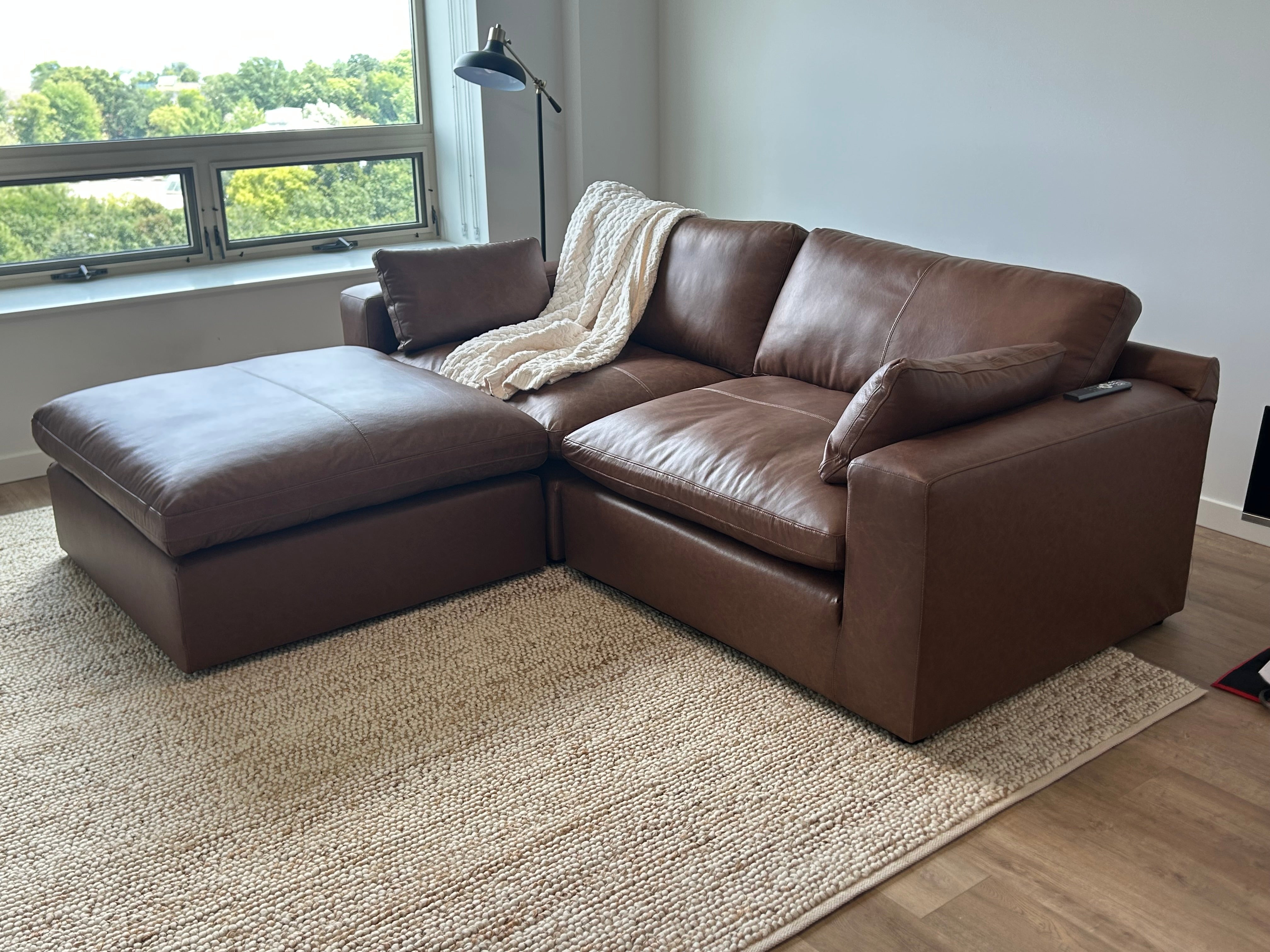 Emilia (Customizable)