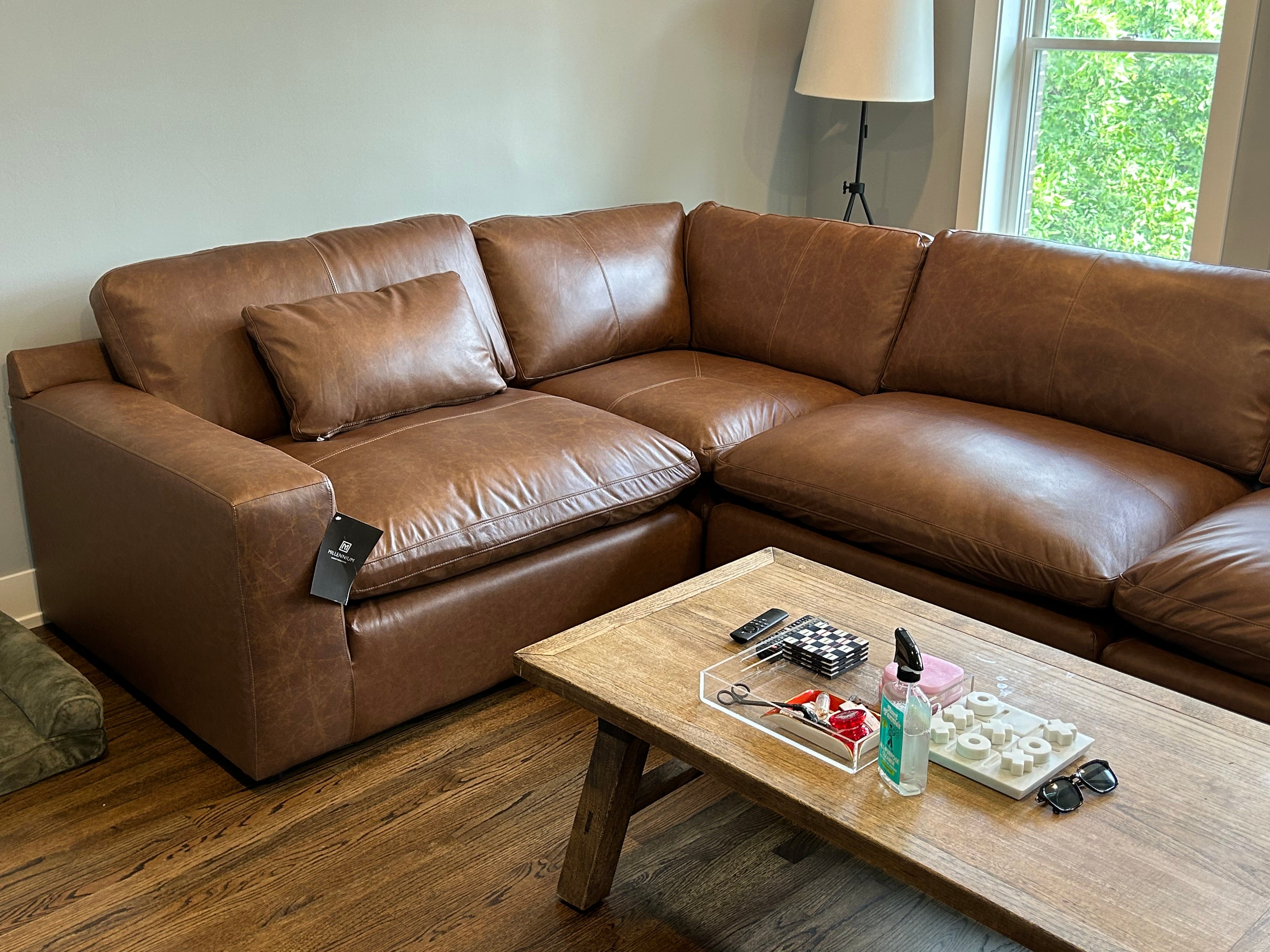 Emilia (Customizable)