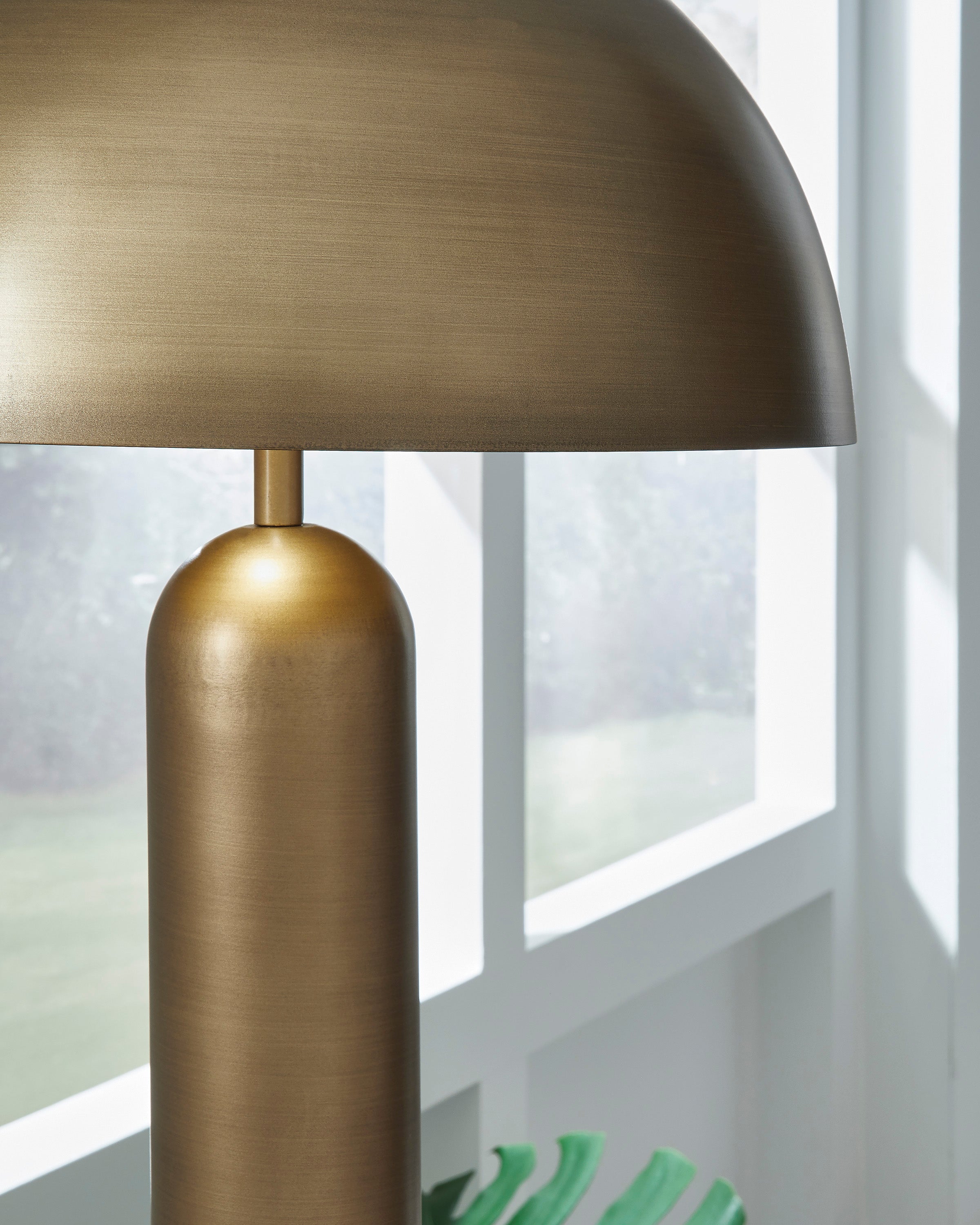 Wendfield Metal Floor Lamp