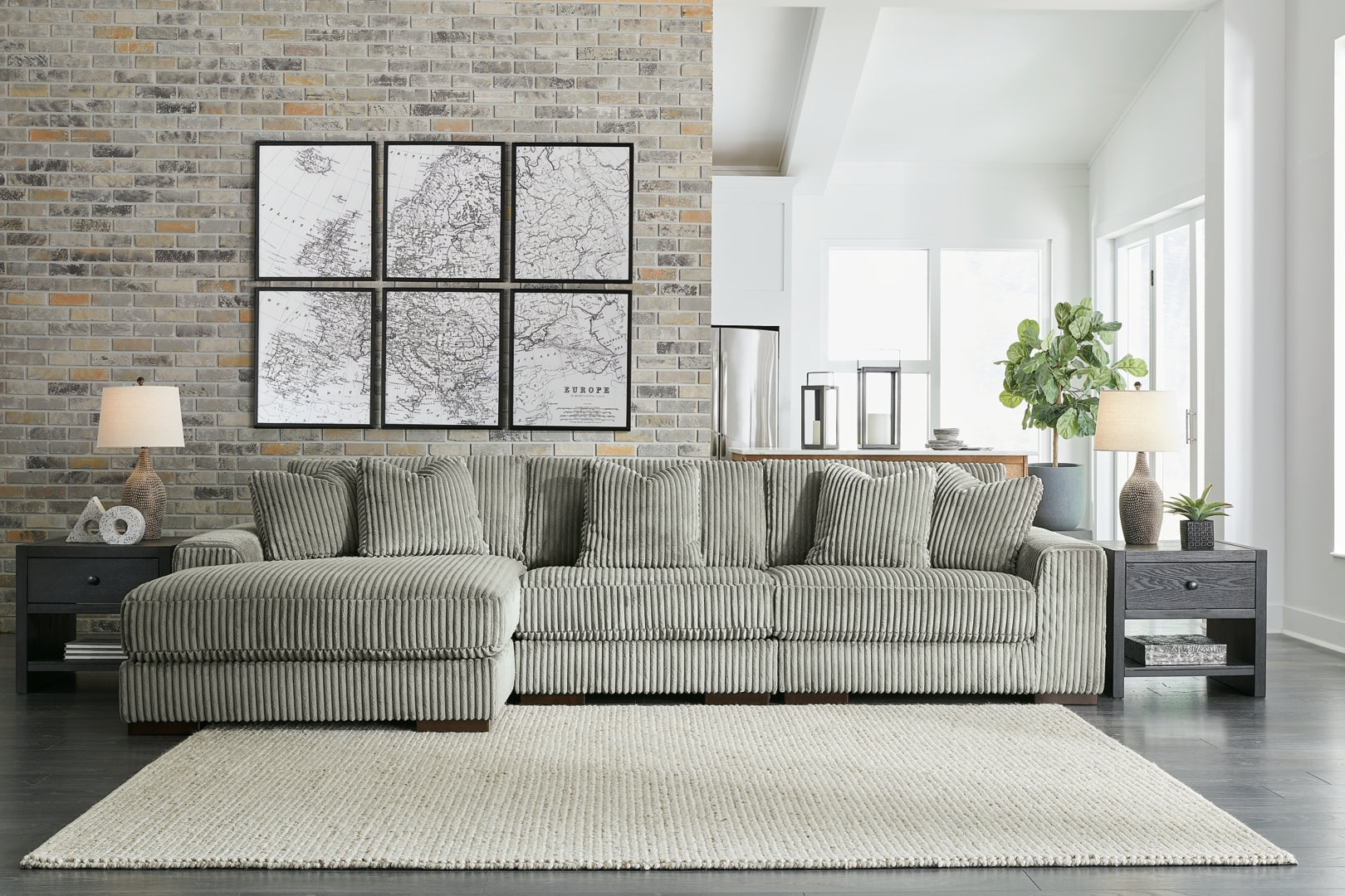 Lindyn 2-4 Piece Sectional (Customizable)
