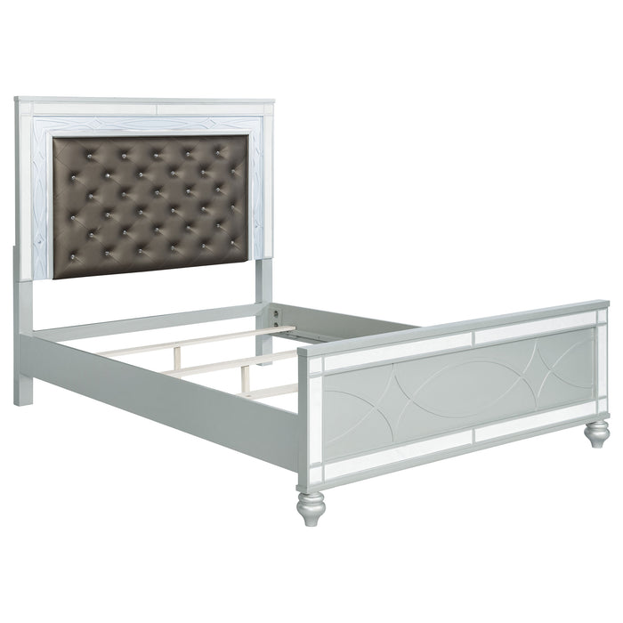 Gunnison  California King Bedroom Set Silver Metallic