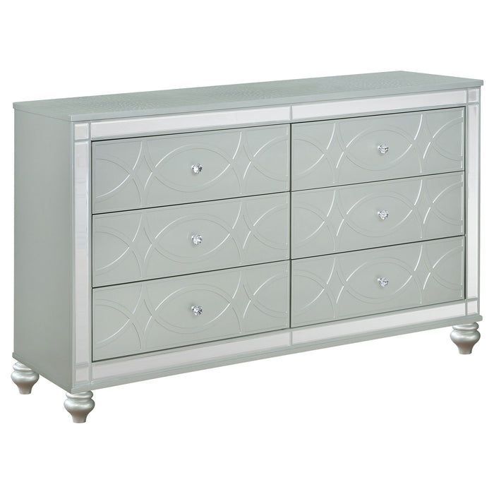 Gunnison  California King Bedroom Set Silver Metallic