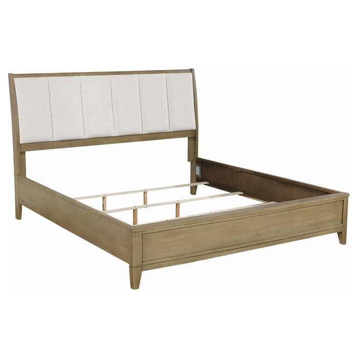 Granada  California King Bedroom Set Natural Pine