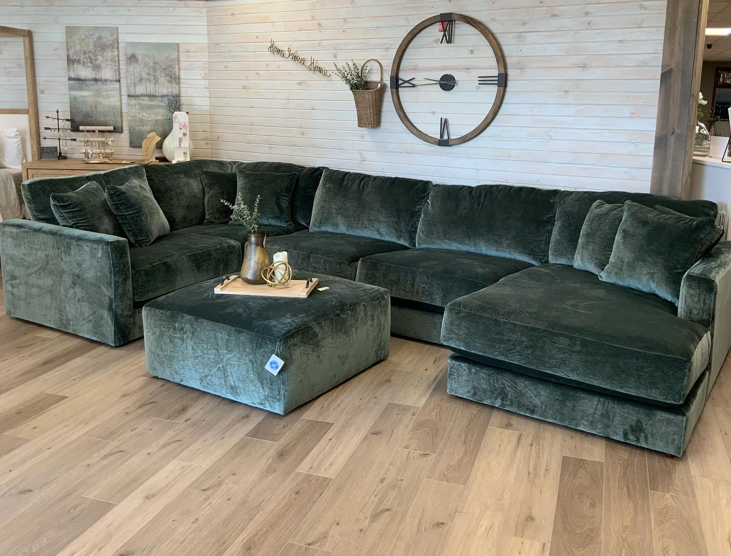 Remington Sectional (Customizable)