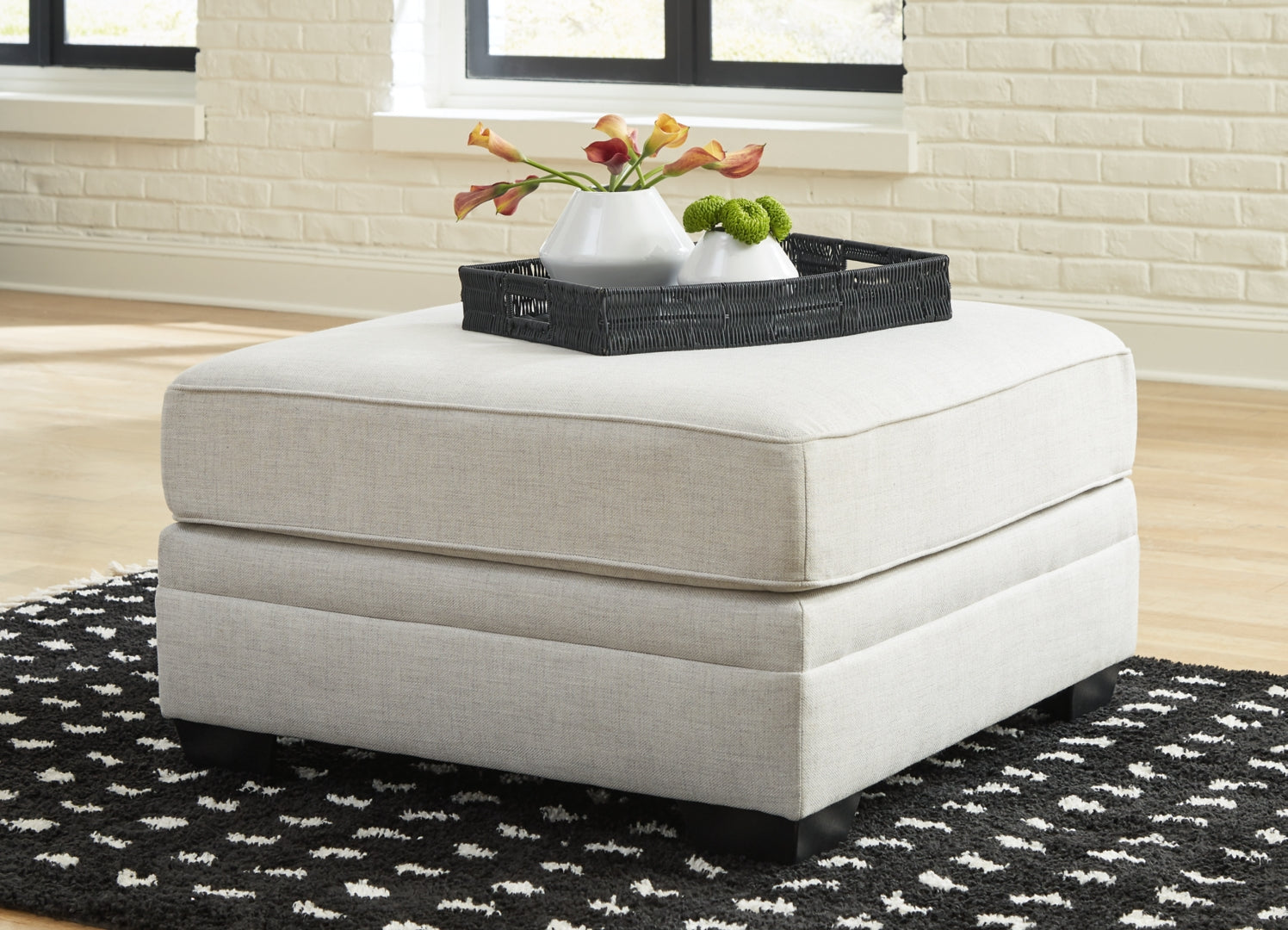 Huntsworth Sectional with Ottoman