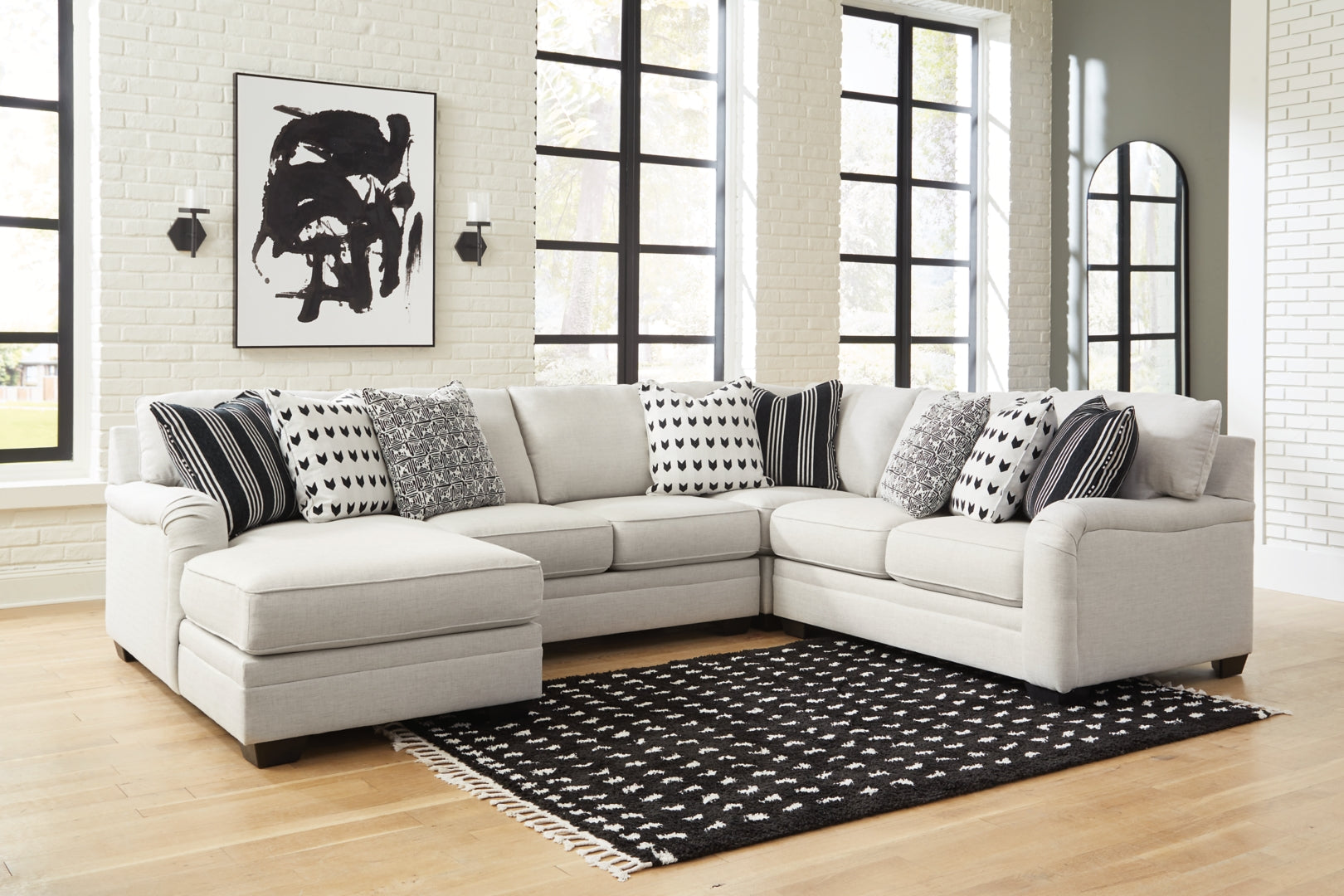 Huntsworth Sectional with Ottoman