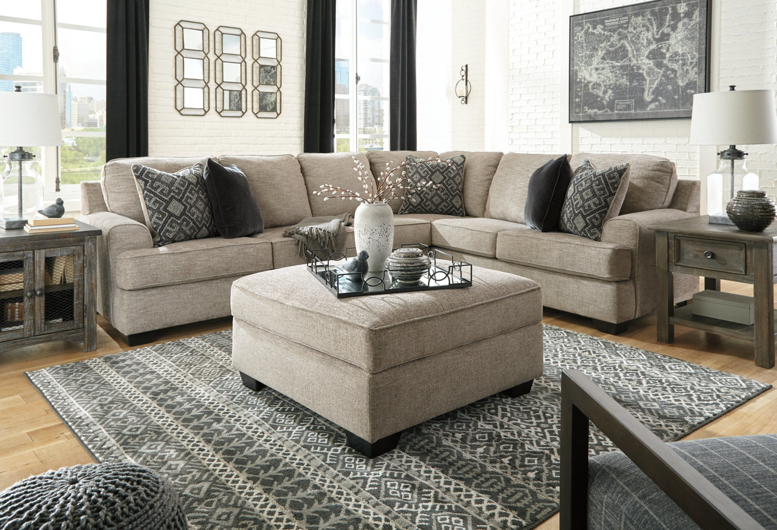 Bovarian Sectional with Ottoman (Customizable)
