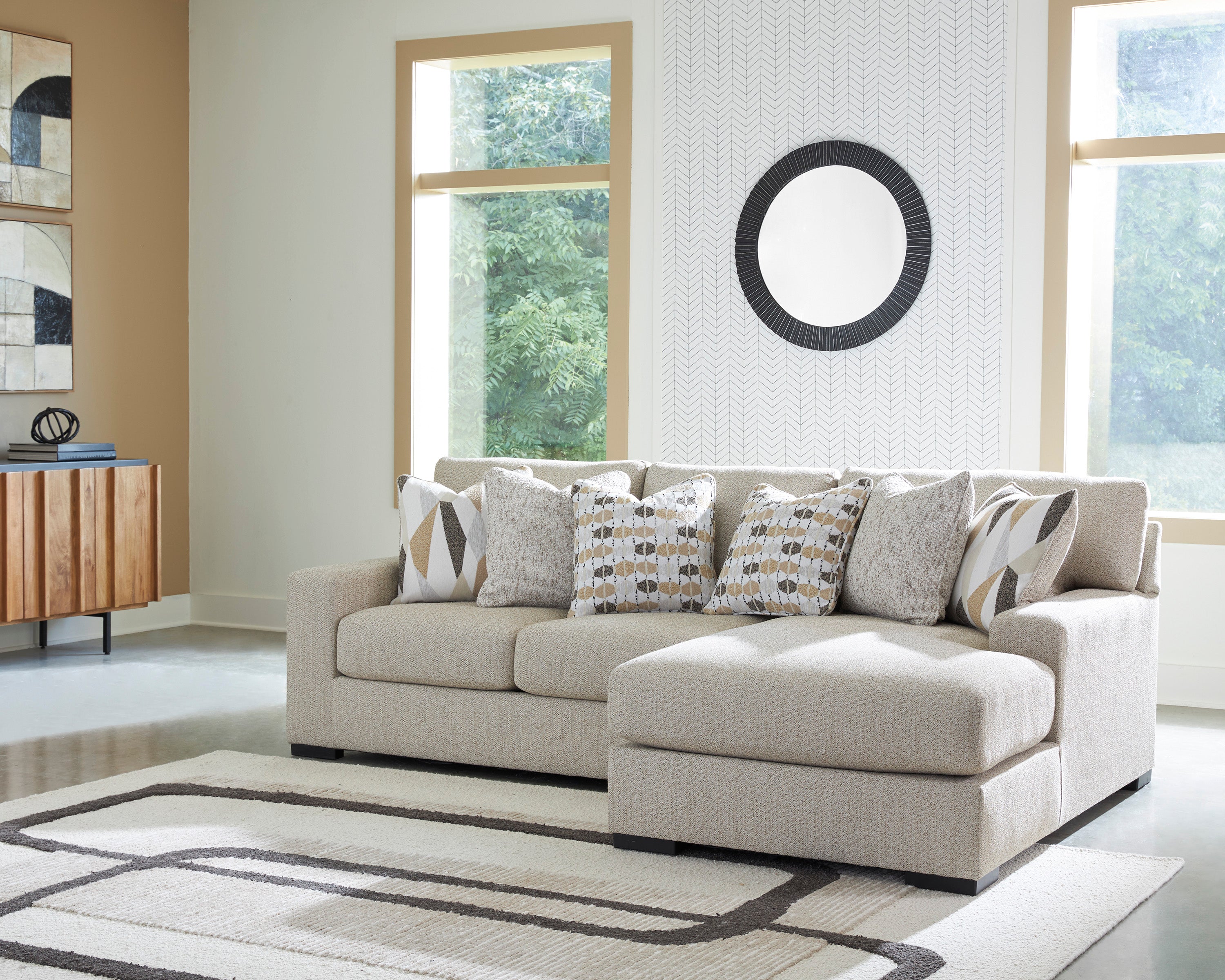 Laurelgrove 2-Piece Sectional Sofa Chaise