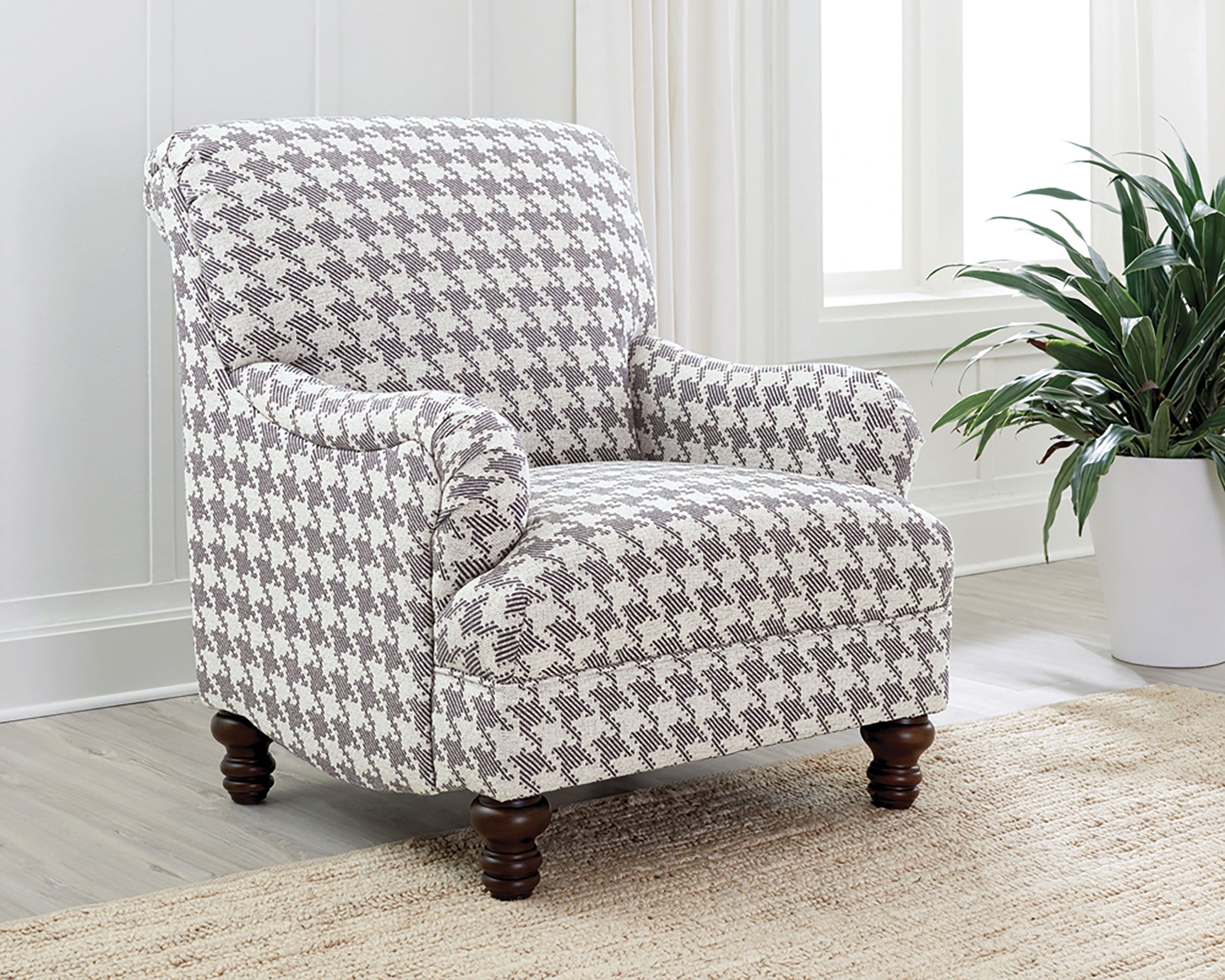 Glenn Upholstered English Arm Accent Chair Blue