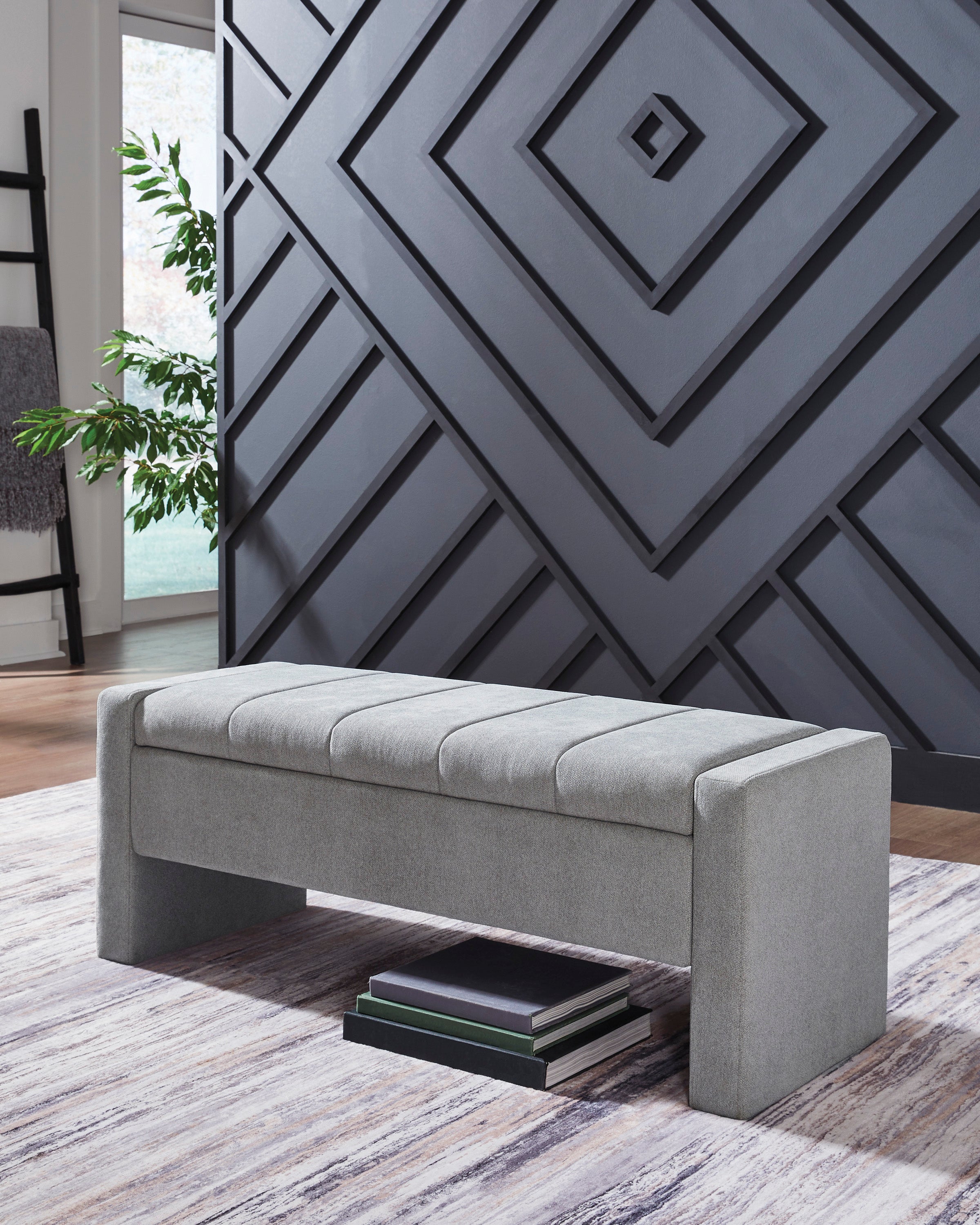 Akselman Storage Bench