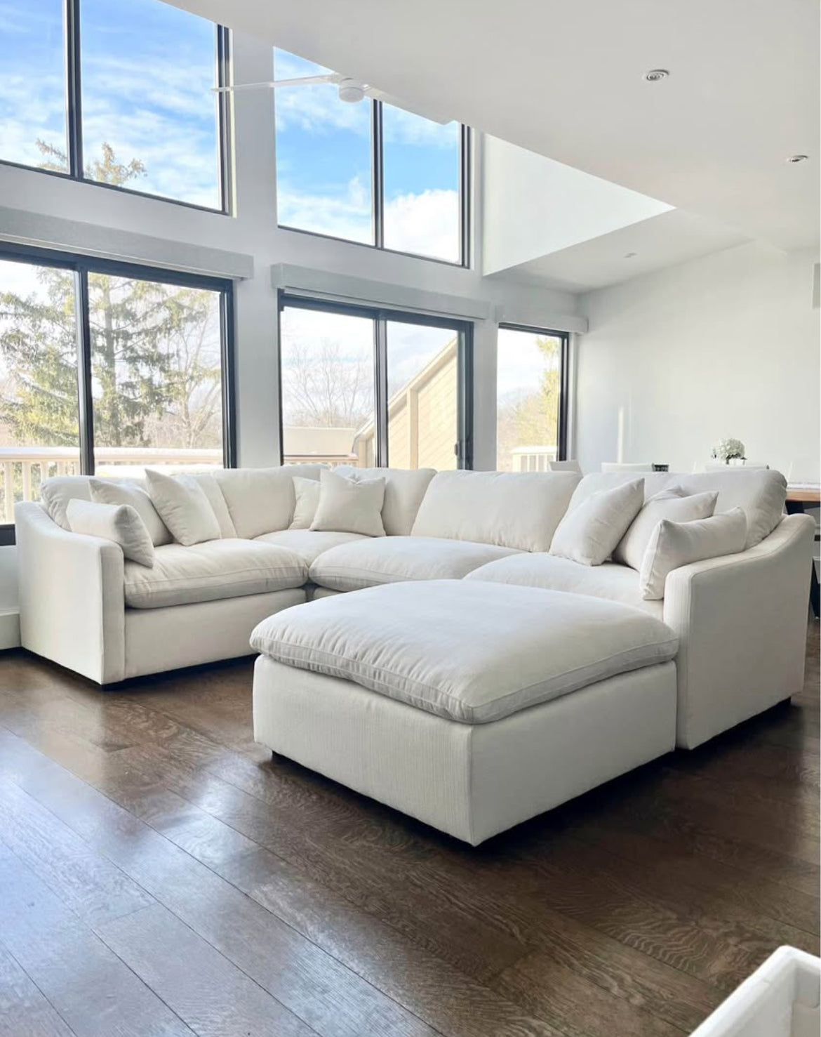 Velari Performance Slope
Arm Cloud Couch - Ivory/Charcoal