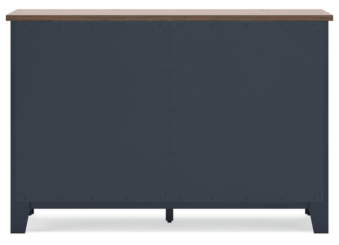 Landocken Dresser