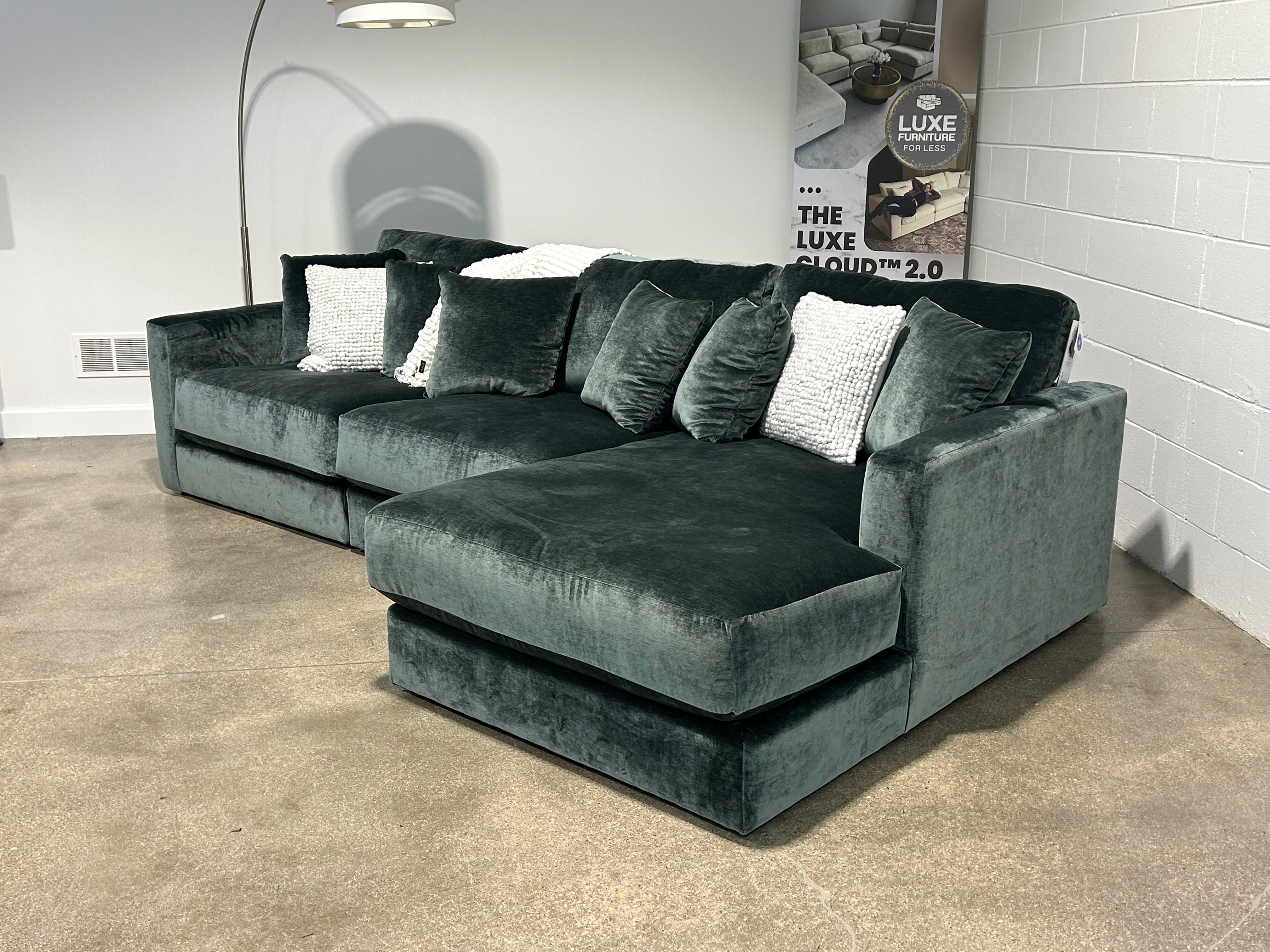 Remington Sectional (Customizable)