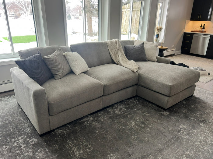 Addison Sectional (Customizable)