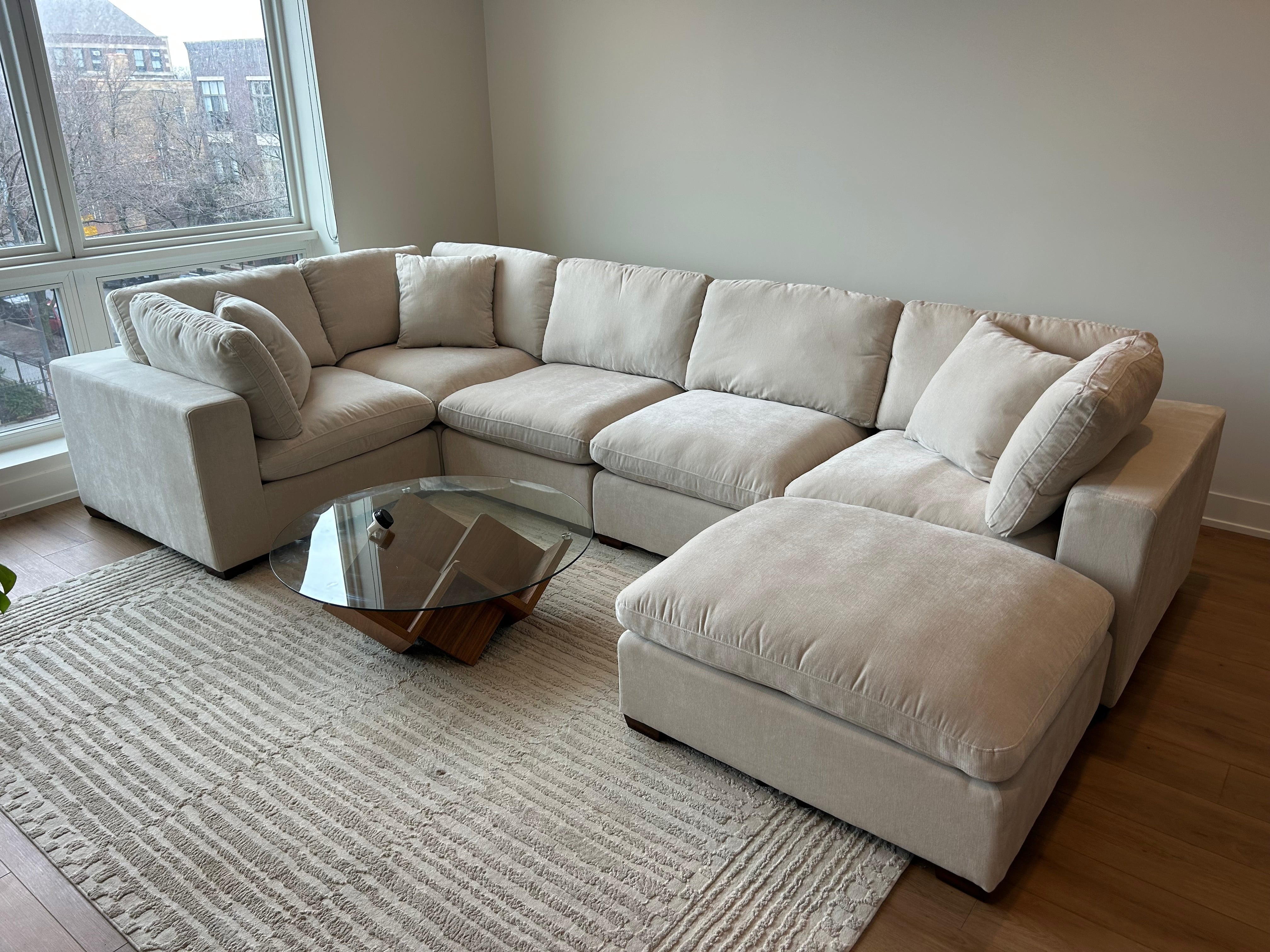 Columbia Modular Sectional (Customizable)