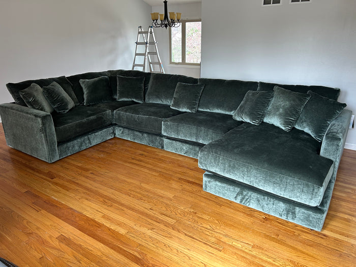 Remington Sectional (Customizable)