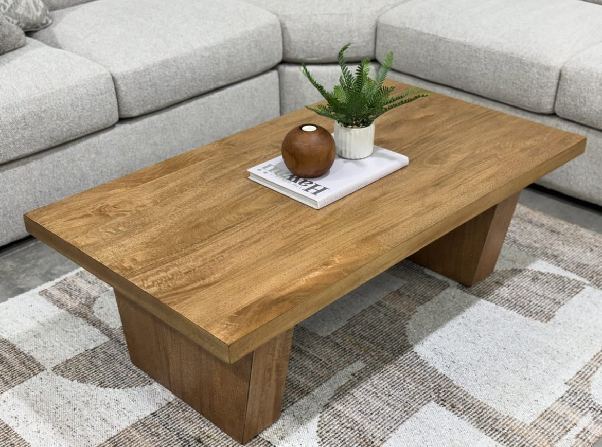 Kristiland Coffee Table with 2 End Tables