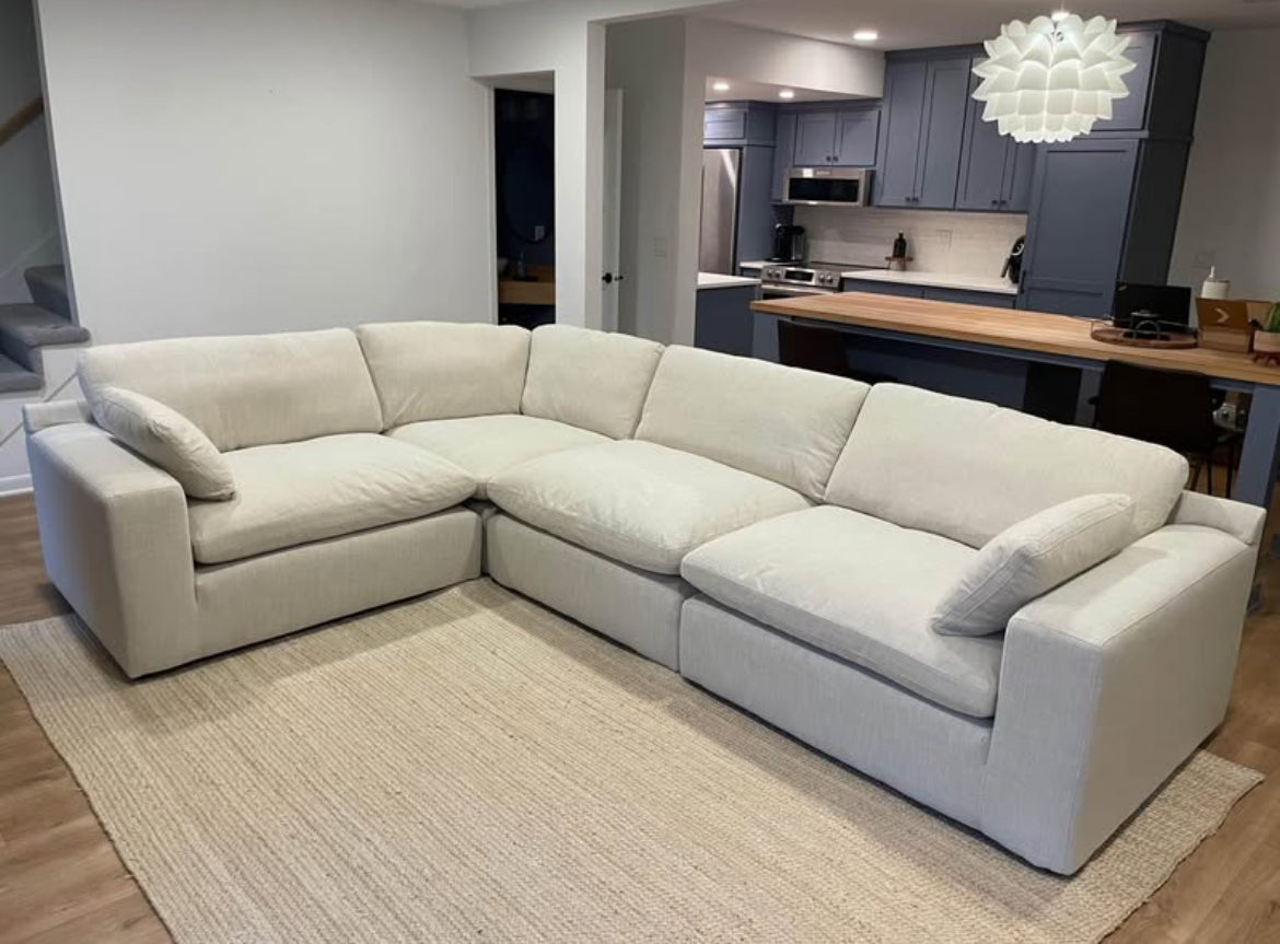 Elyza 4-5 Piece Sectional (Customizable)