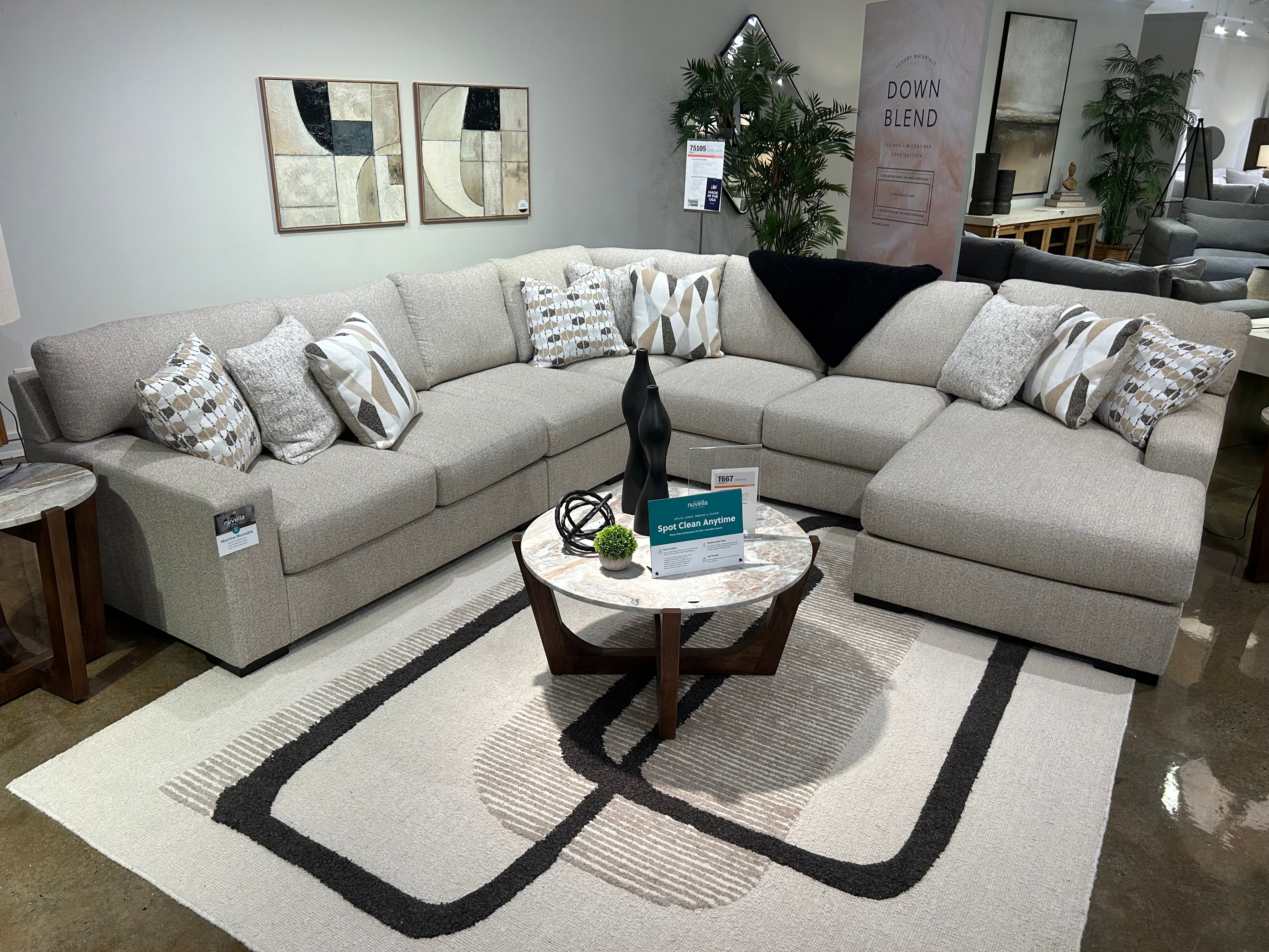 Laurelgrove 2-Piece Sectional Sofa Chaise