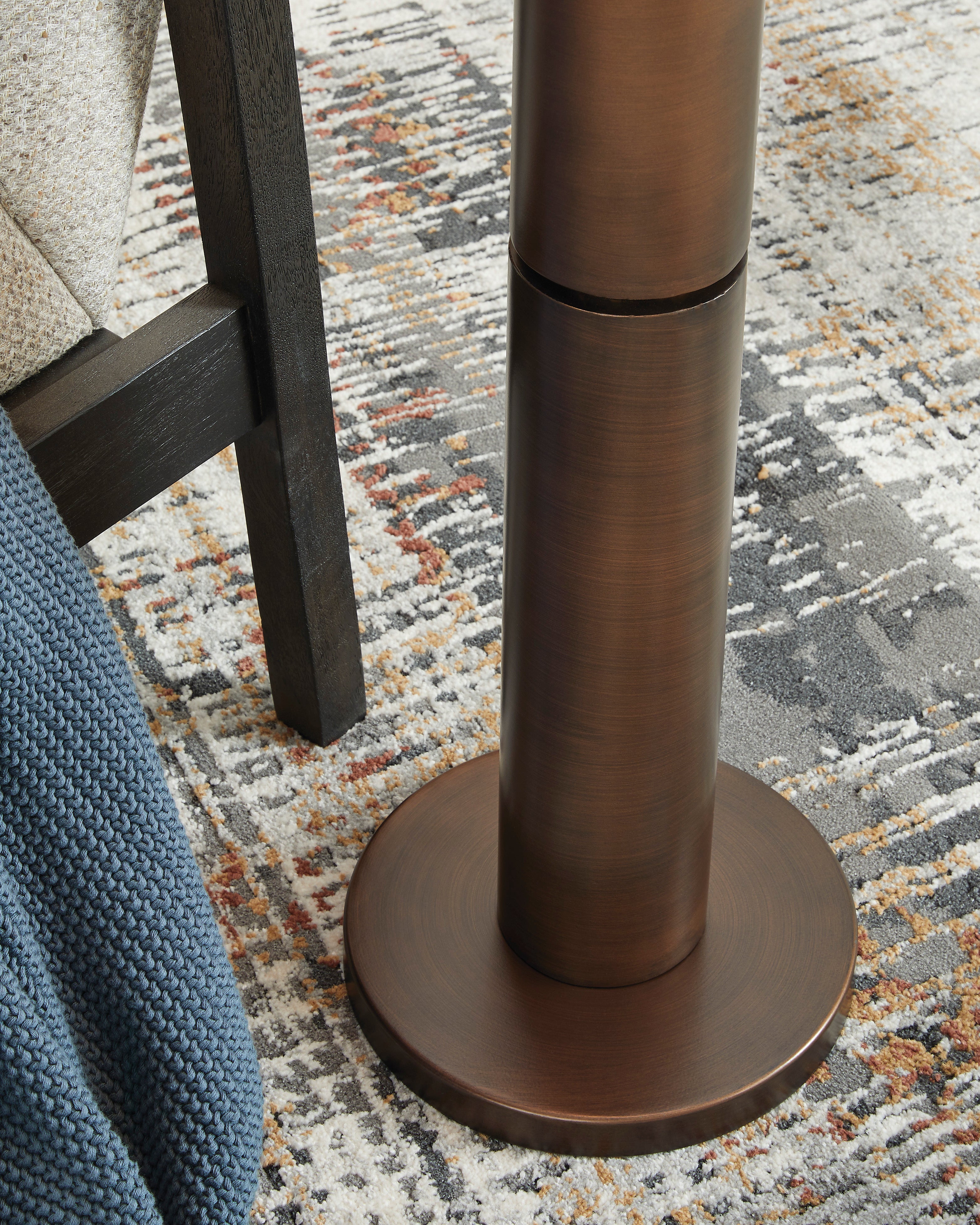 Wendfield Metal Floor Lamp