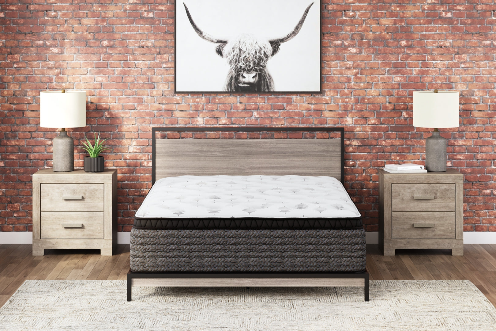 Ultra Luxury ET with Memory Foam Mattress - Plush