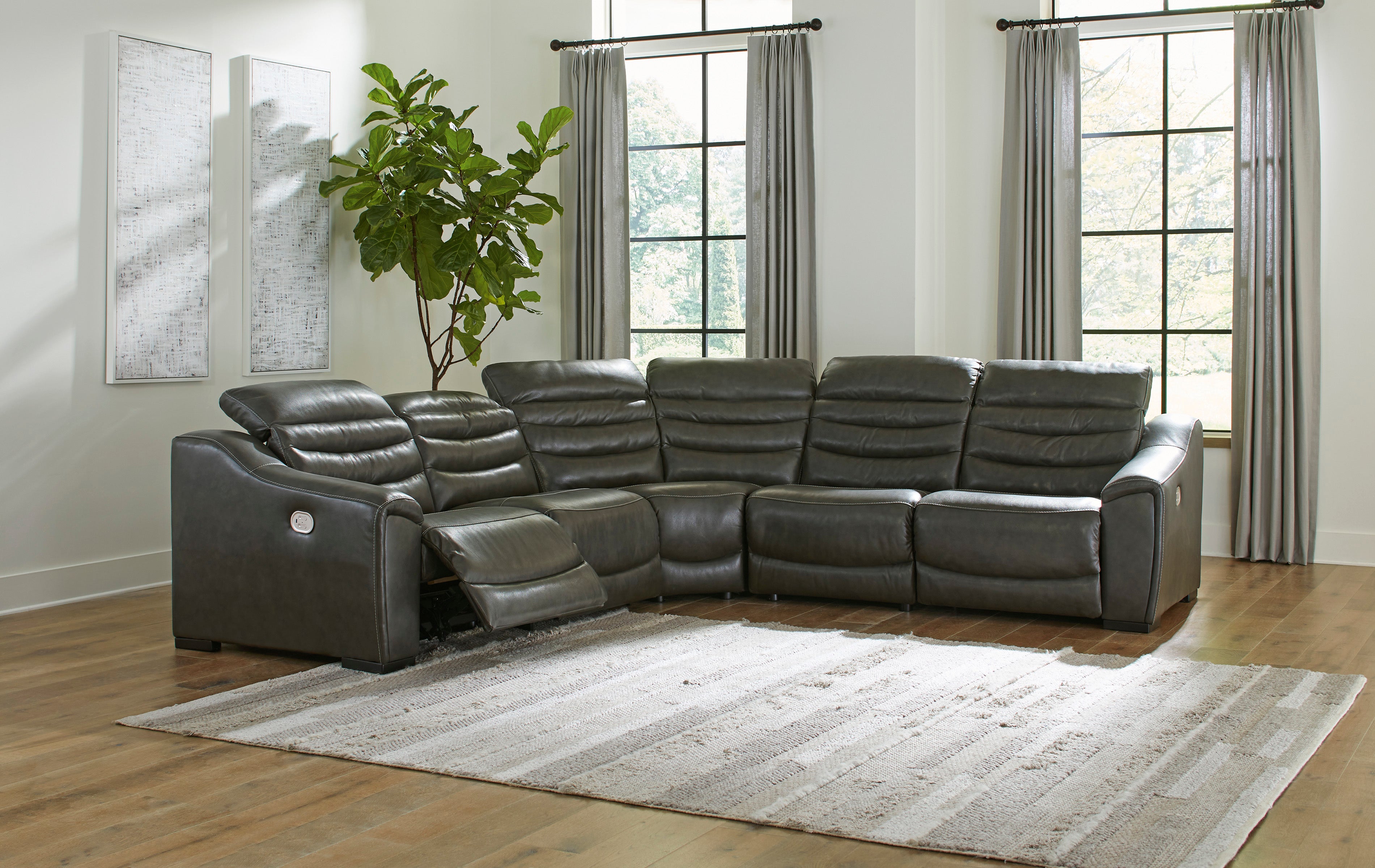 Cortland Genuine Leather Reclining Sectional (Customizable)