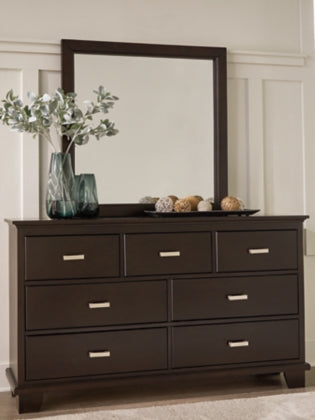 Covetown Dresser